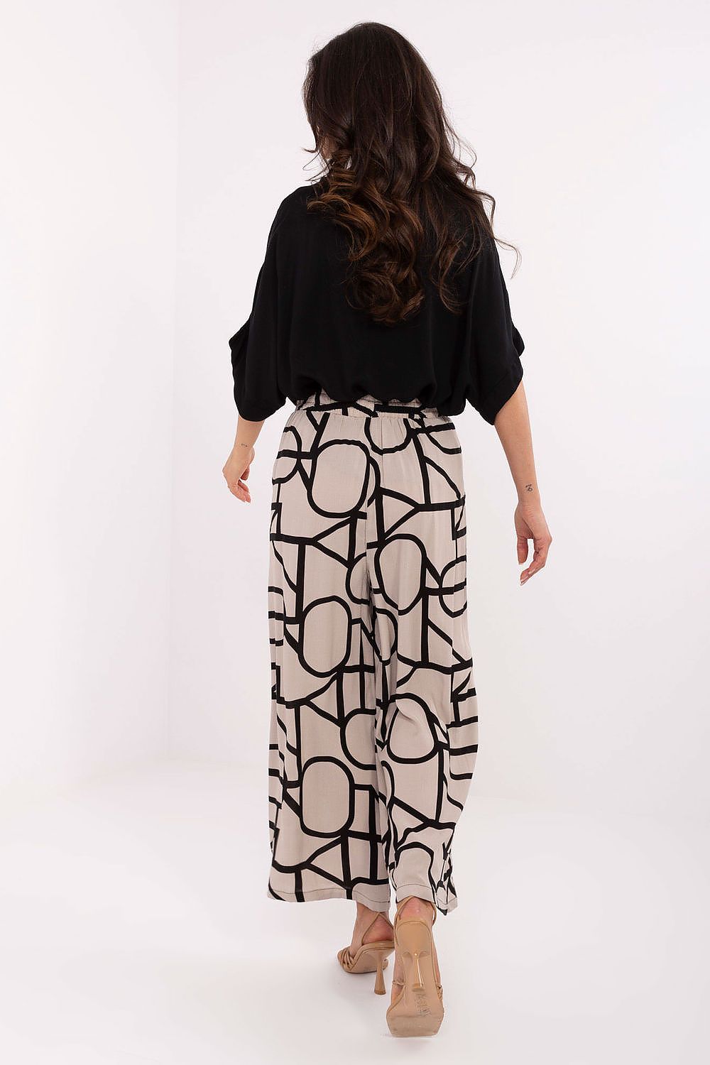 Women trousers model 215117 Sublevel