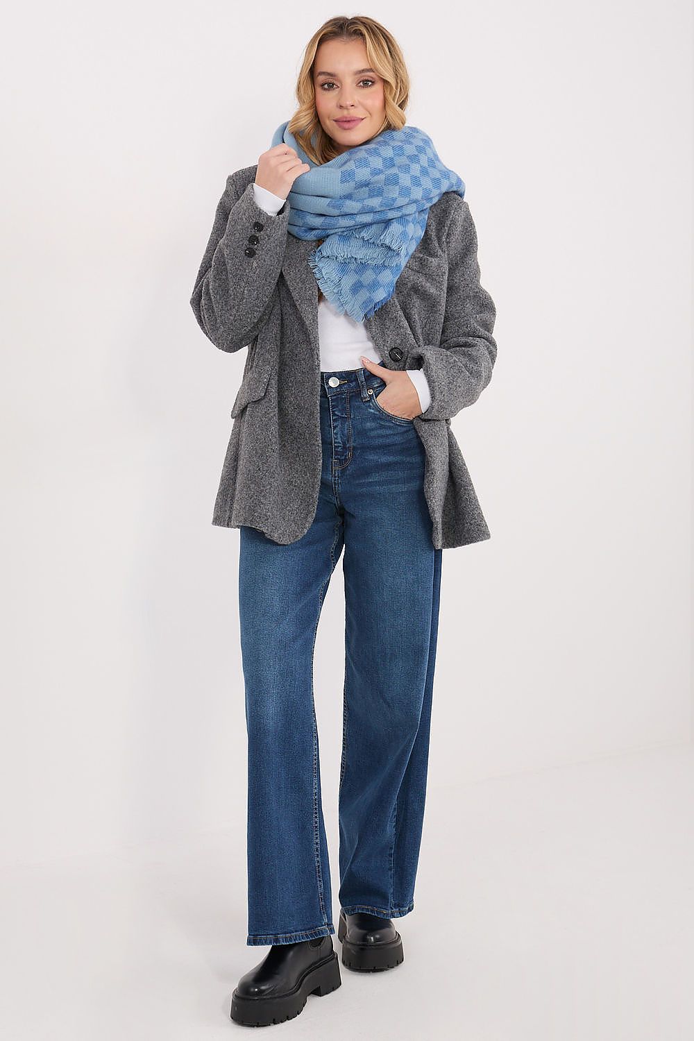 Shawl model 222311 AT