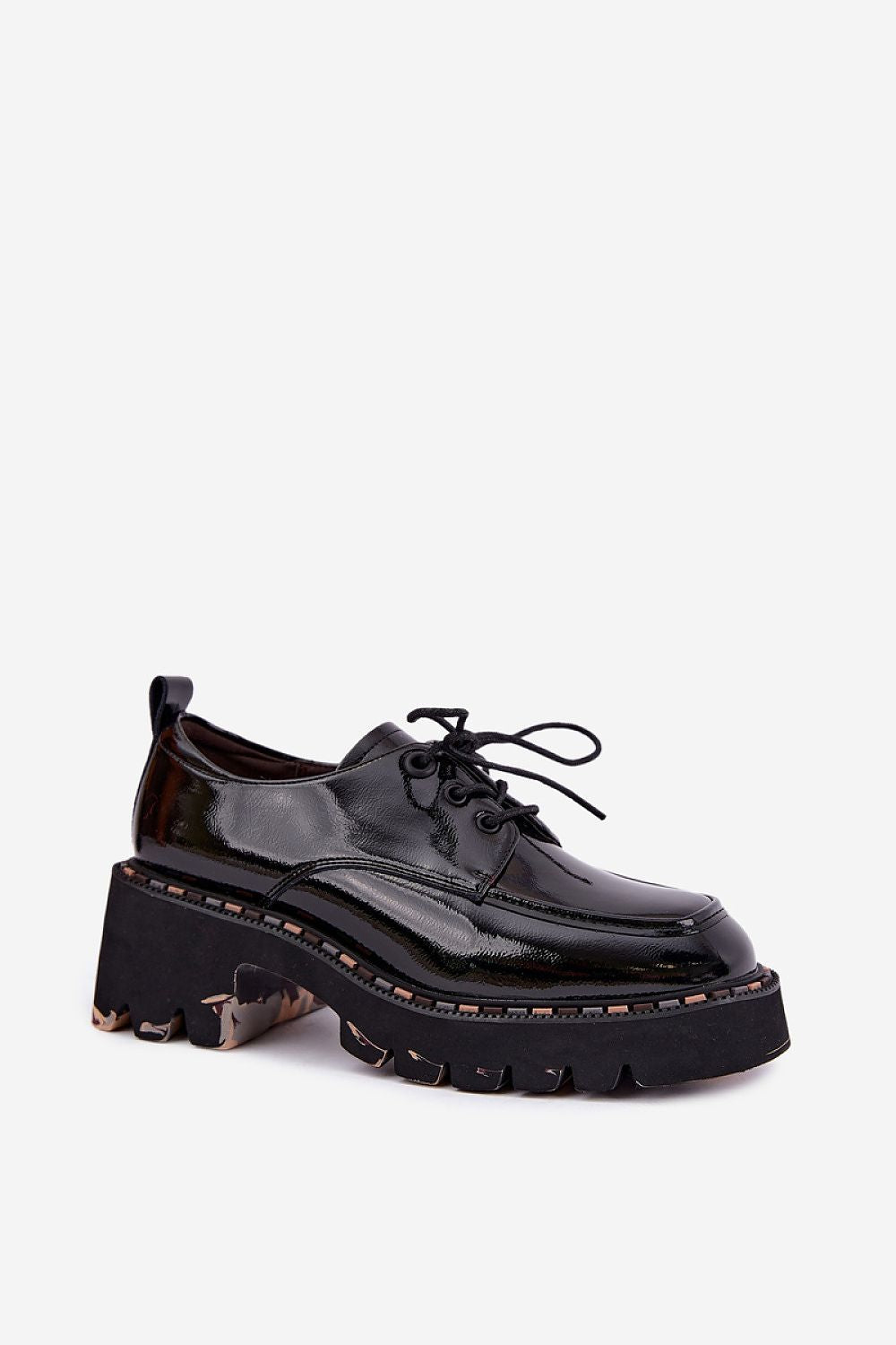 Heeled low shoes model 232336 Step in style