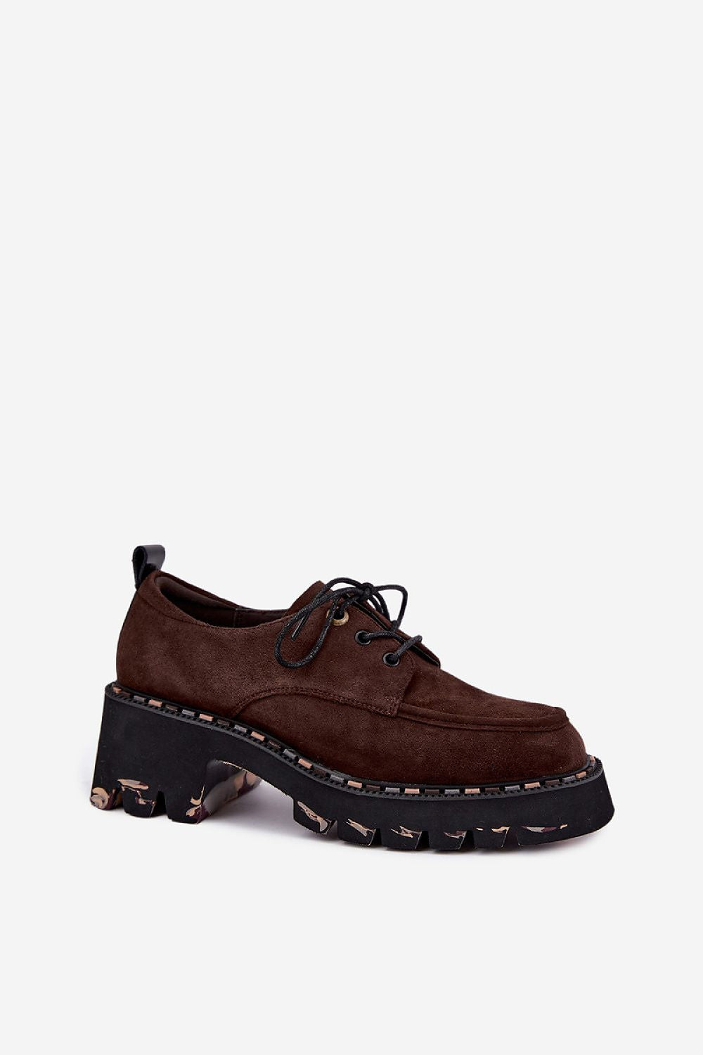 Heeled low shoes model 232337 Step in style