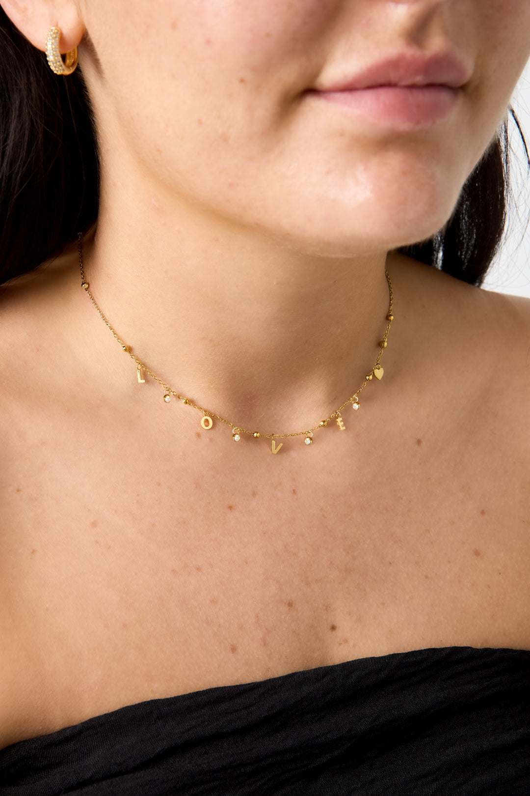 Love necklace with zirconia stones