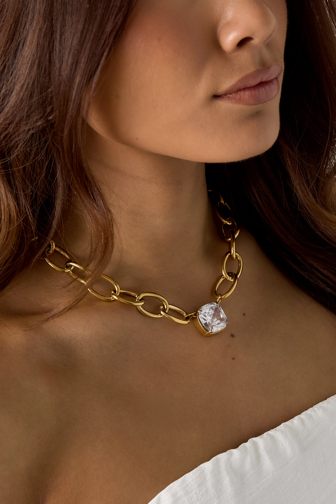 Link chain with statement pendant