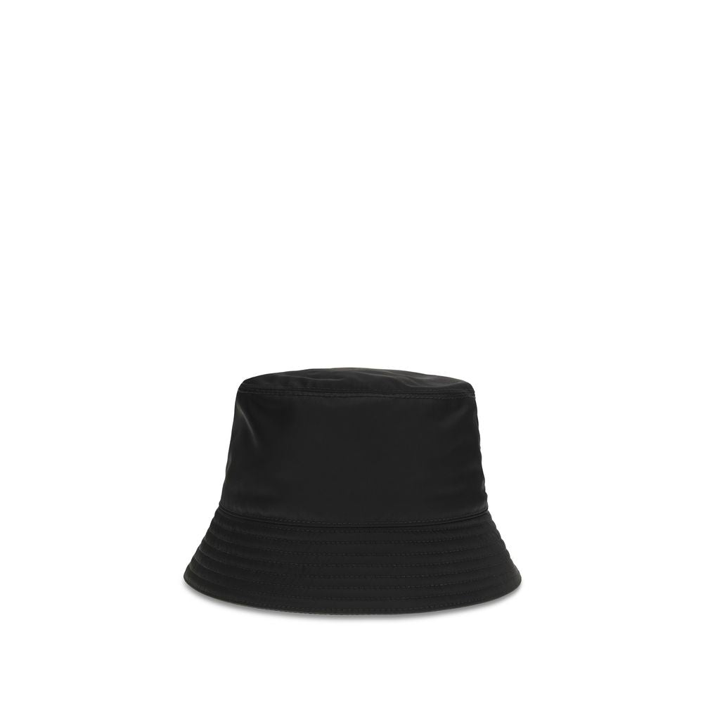 Černý klobouk typu „bucket hat“ z recyklovaného polyamidu