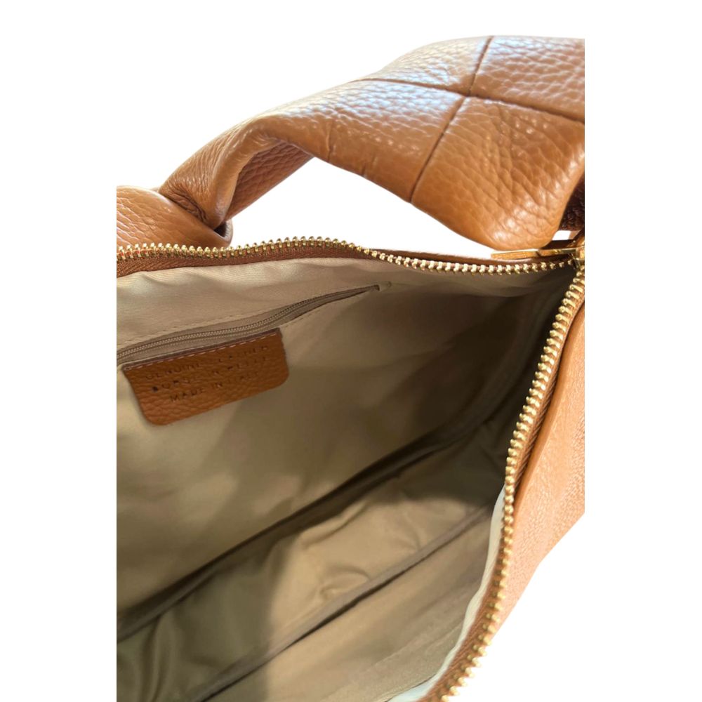Hnědá kožená clutch kabelka