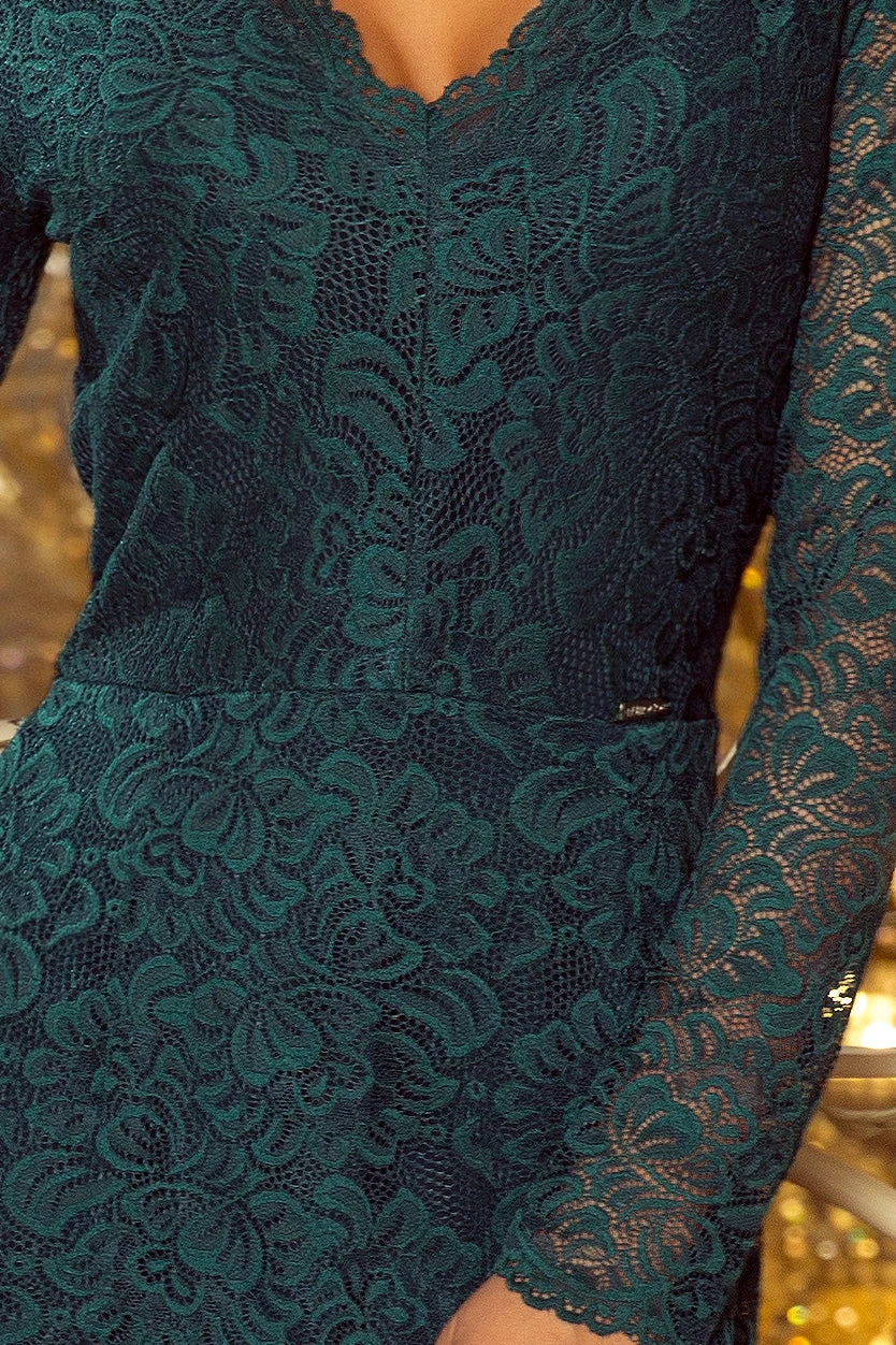 Lace dress with neckline – Green