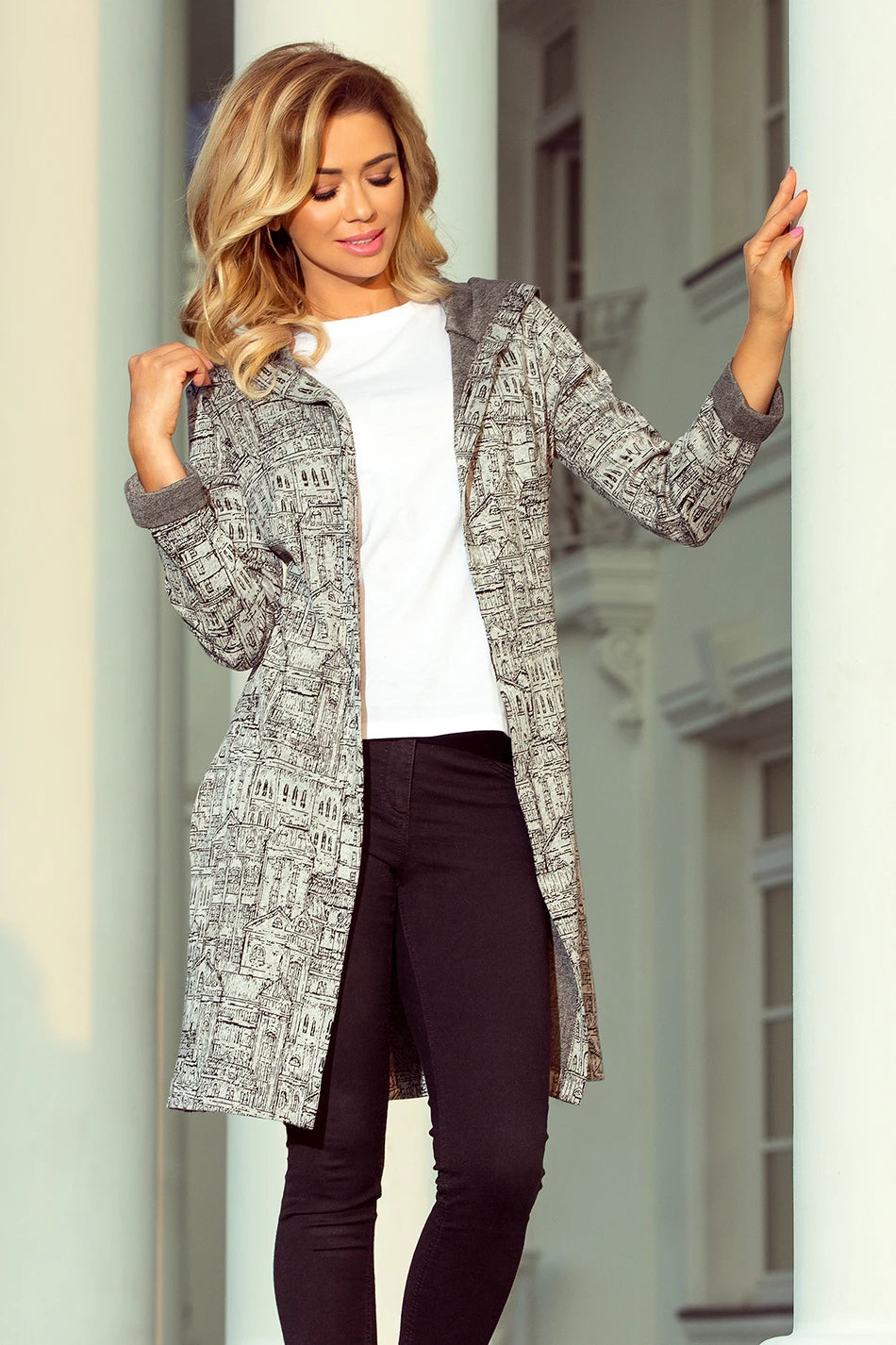 Coat with hood and pockets – City