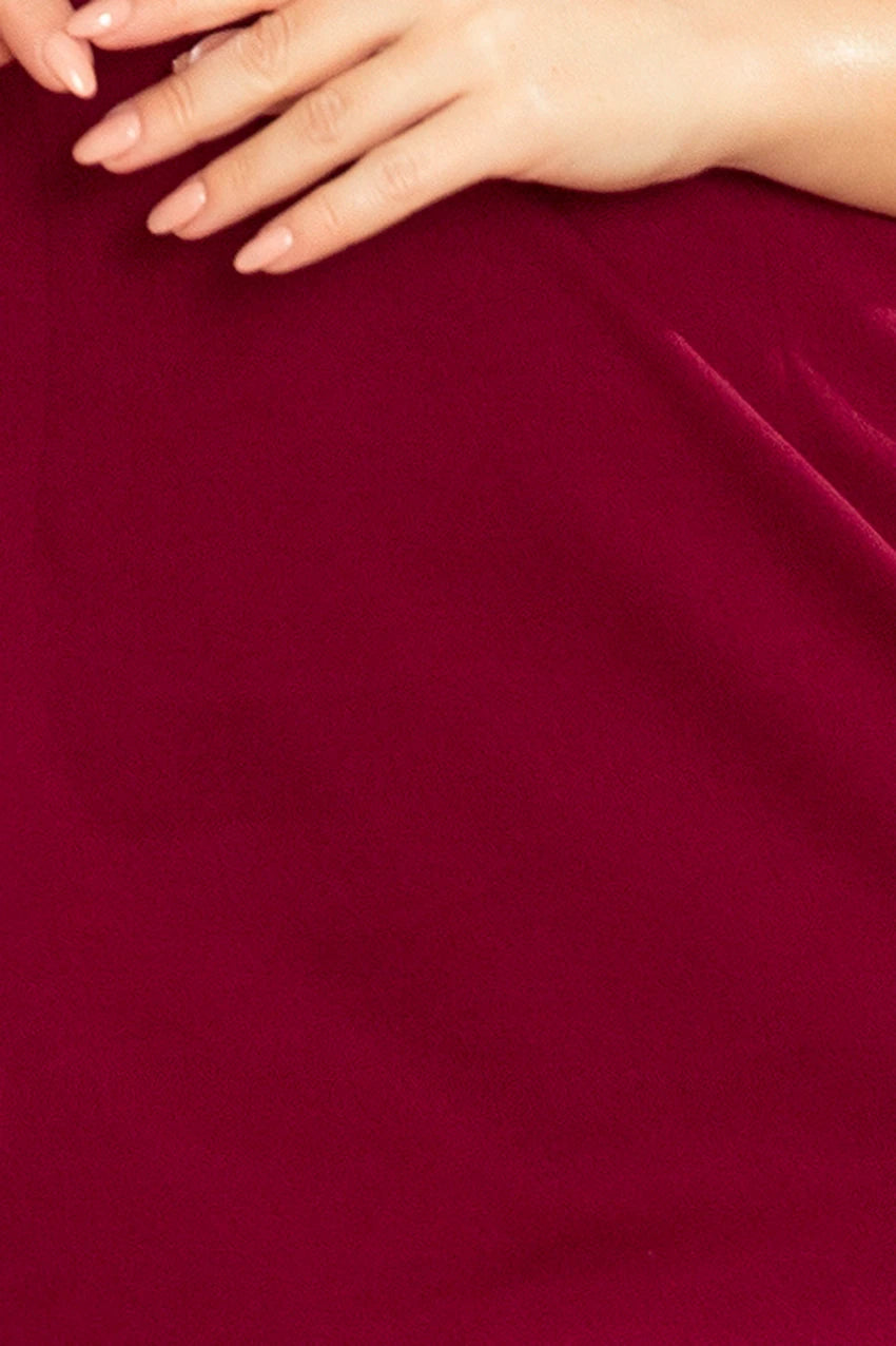 KELLY Elegant dress with a neckline – Burgundy