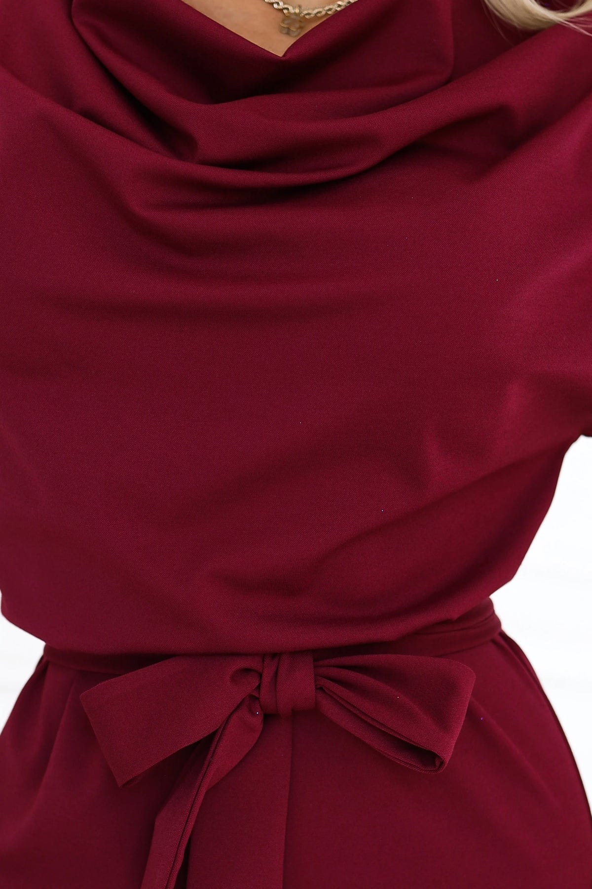 ROXI Comfortable dress with an asymmetric skirt and belt – Burgundy