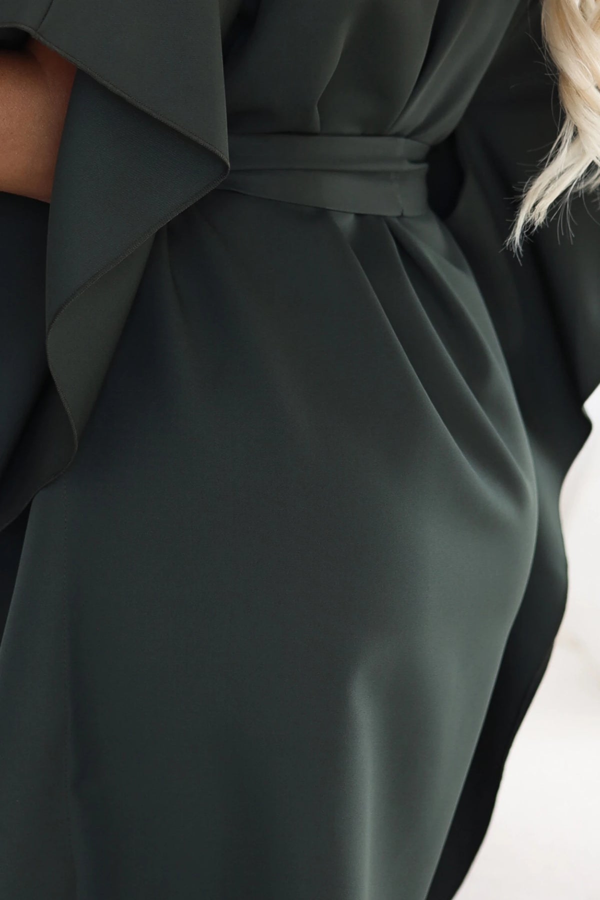 SOFIA Feminine butterfly-style dress with a waist tie – Dark Khaki