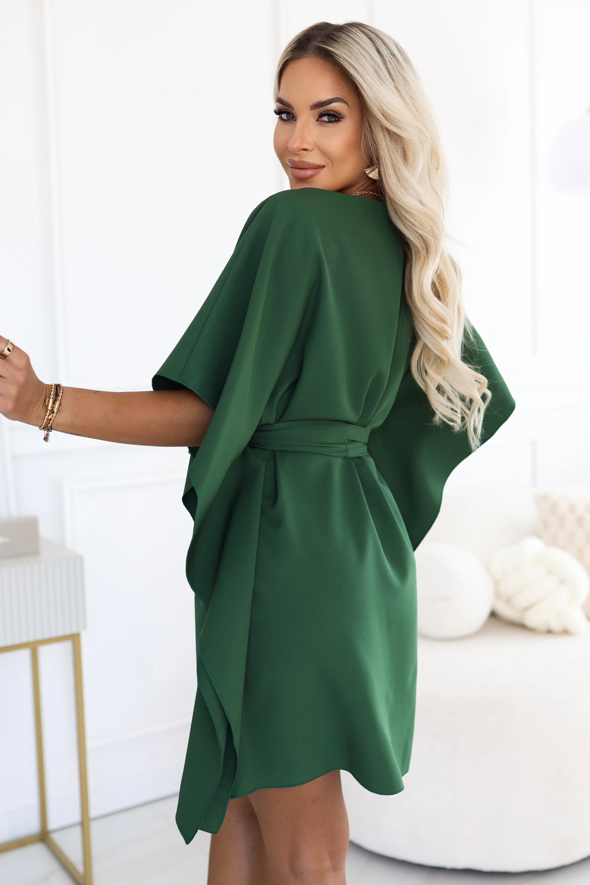 SOFIA Feminine butterfly-style dress with a waist tie – Emerald Green