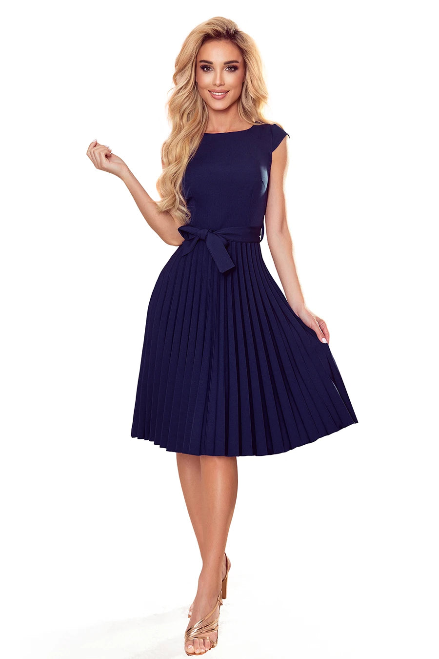 LILA Pleated dress with short sleeves – Dark Blue