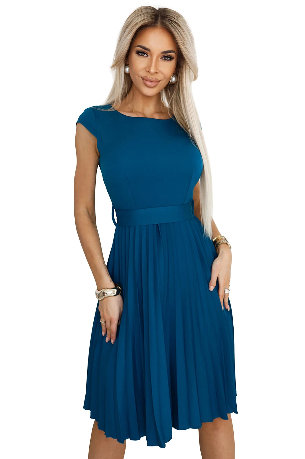LILA Classic pleated dress with short sleeves and a belt – Sea color