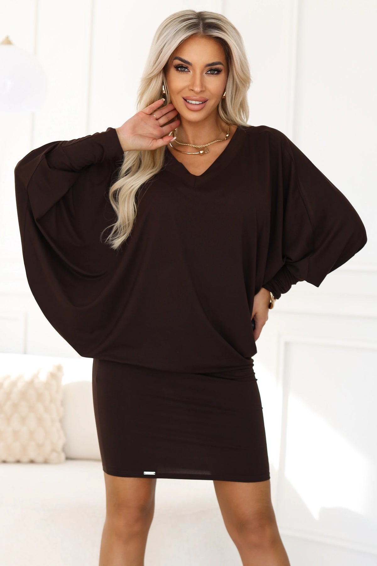 Comfortable batwing dress with long sleeves – Chocolate