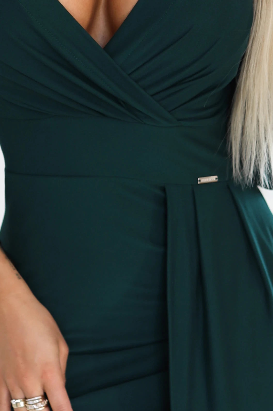 Elegant long dress with a wrap neckline and slit – Bottle Green