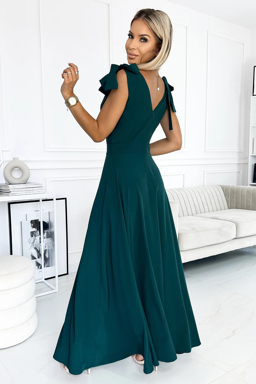 ELENA Long dress with a neckline and ties on the shoulders – GREEN