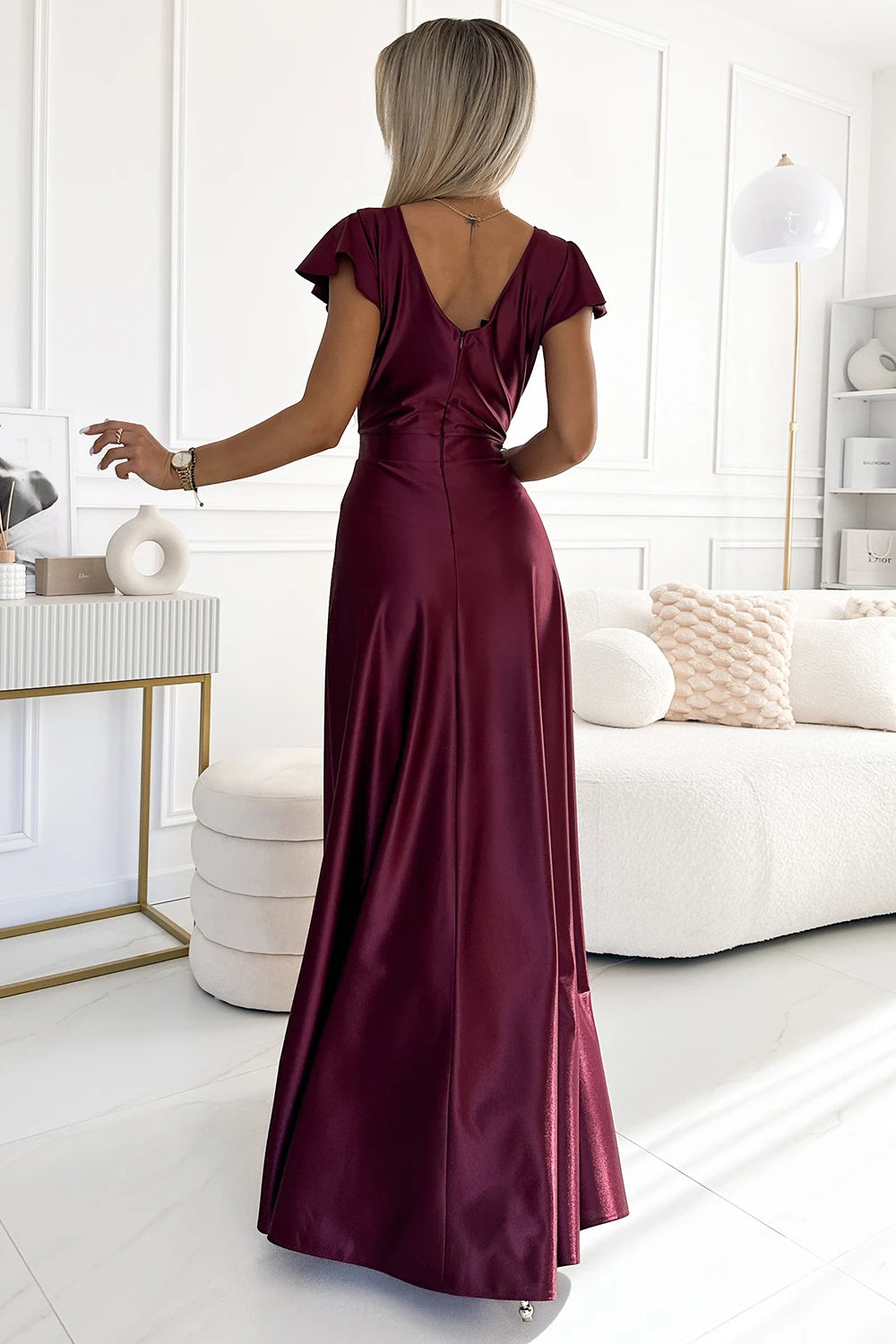 CRYSTAL satin long dress with a neckline – Burgundy Color