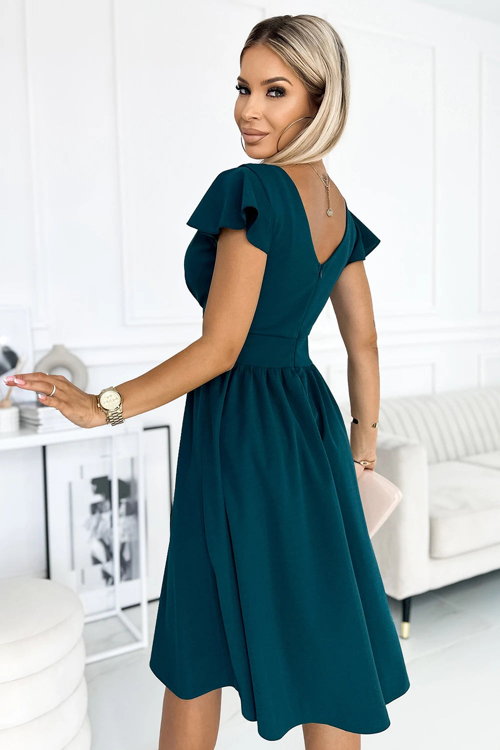 MATILDE Dress with a neckline and short sleeves – Green