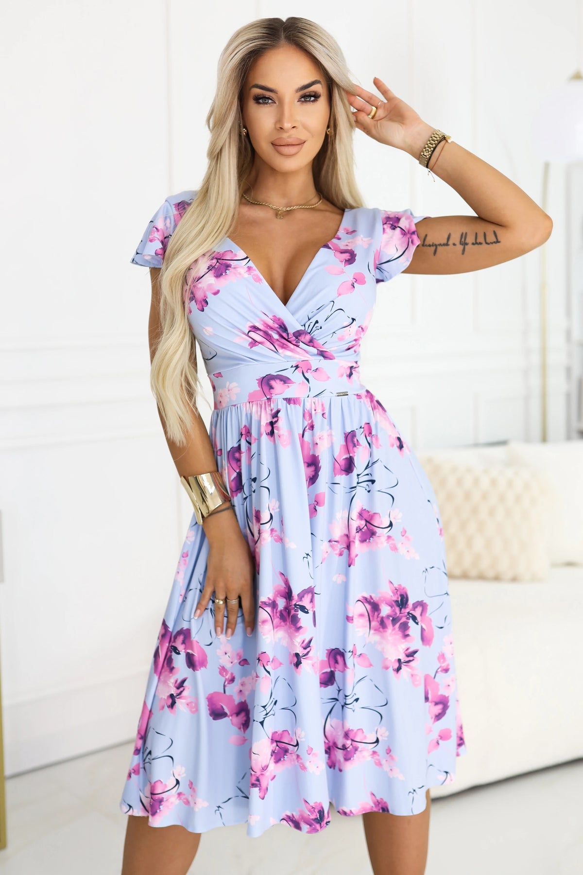 MATILDE Flared midi dress with wrap neckline and short sleeve – Blue With Pink Flowers
