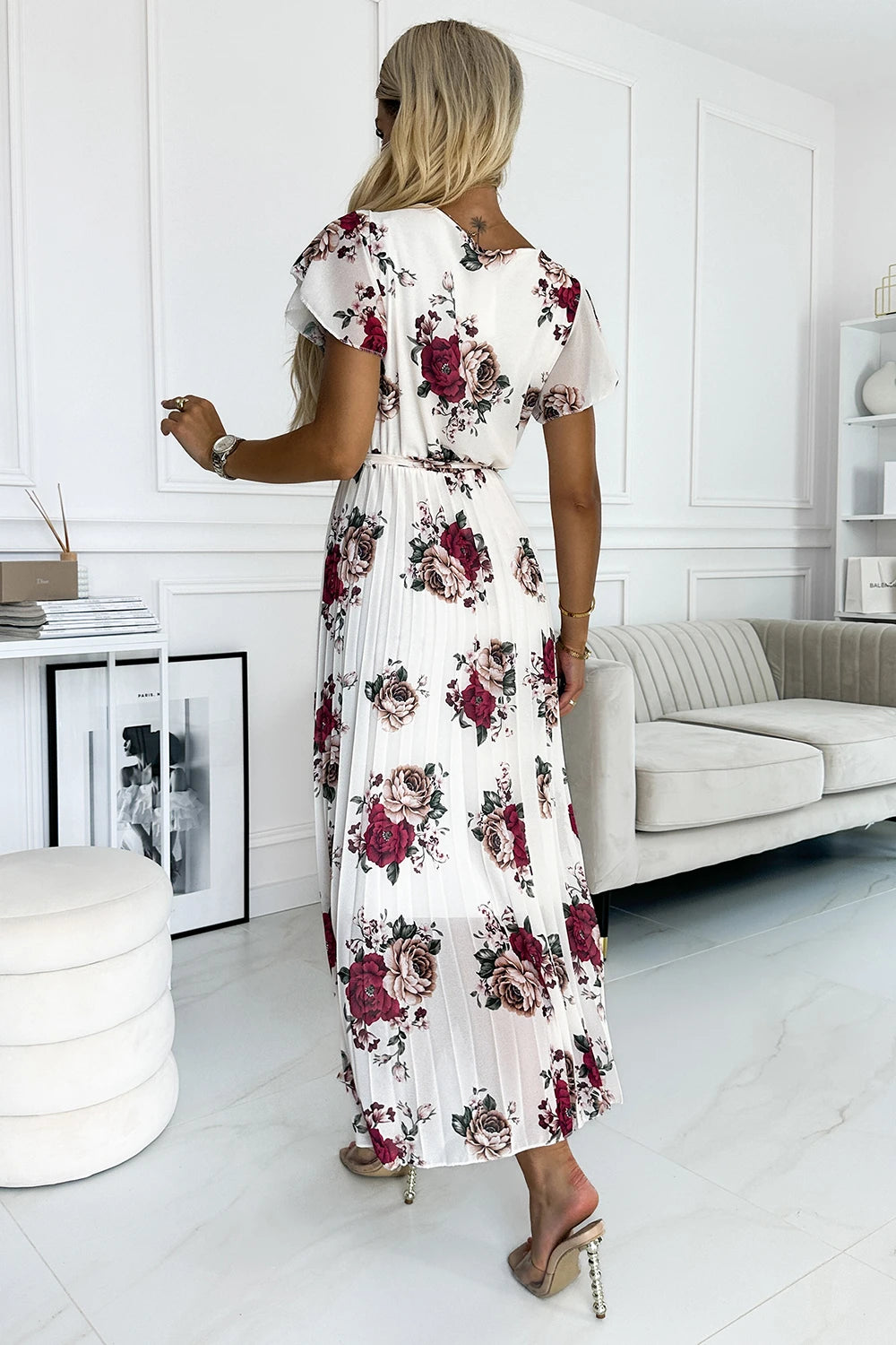 LISA Pleated midi dress with a neckline and frills – Burgundy Roses