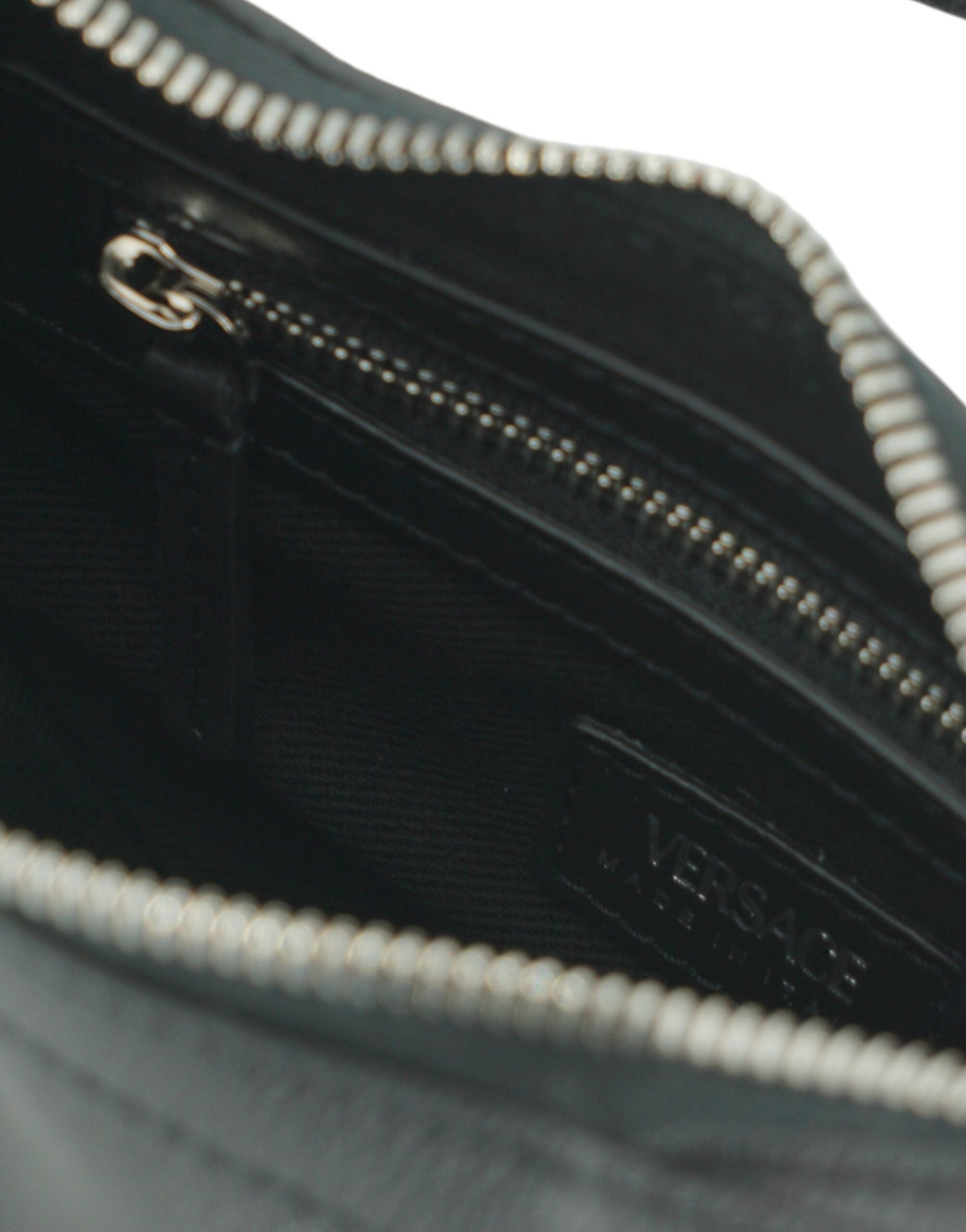 Elegantní černá mini hobo kabelka přes rameno