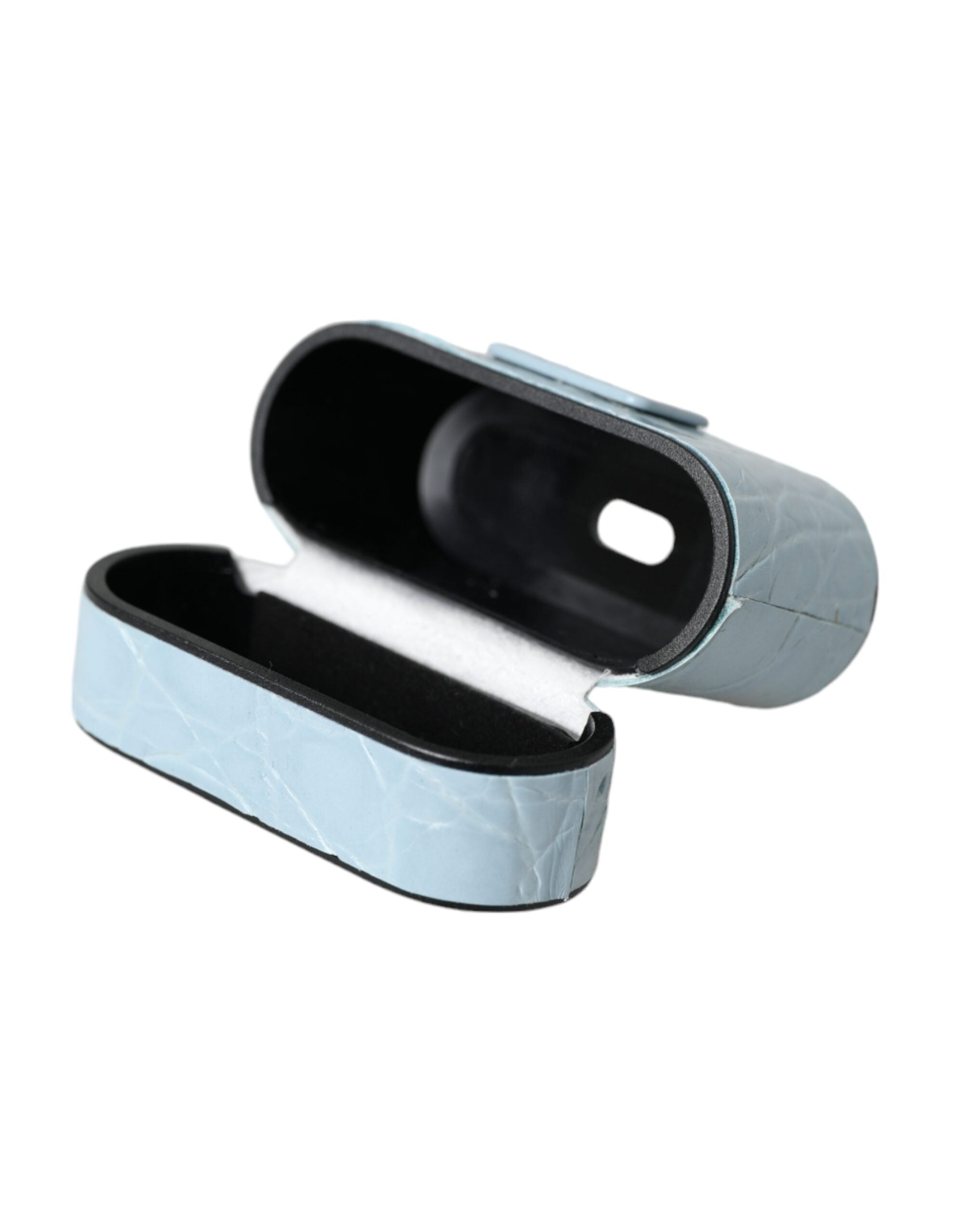 Světle modrý kožený kovový kryt s logem na Airpods