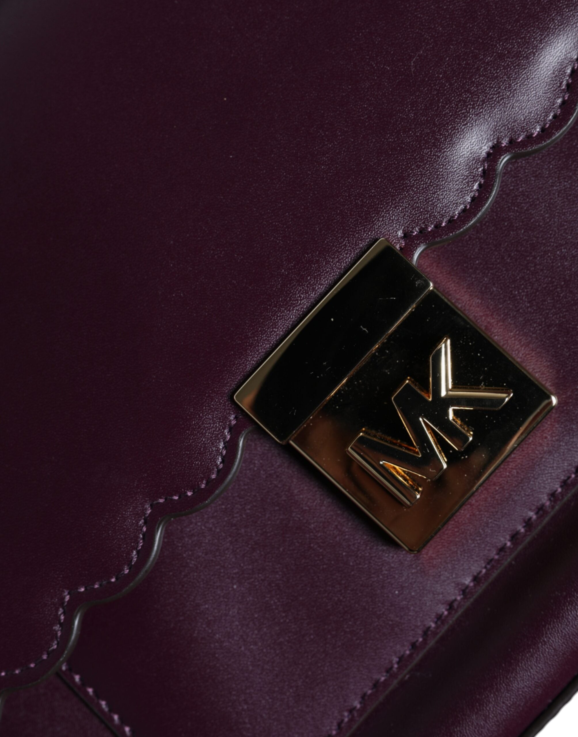 Fialová kožená crossbody kabelka MINDY s logem