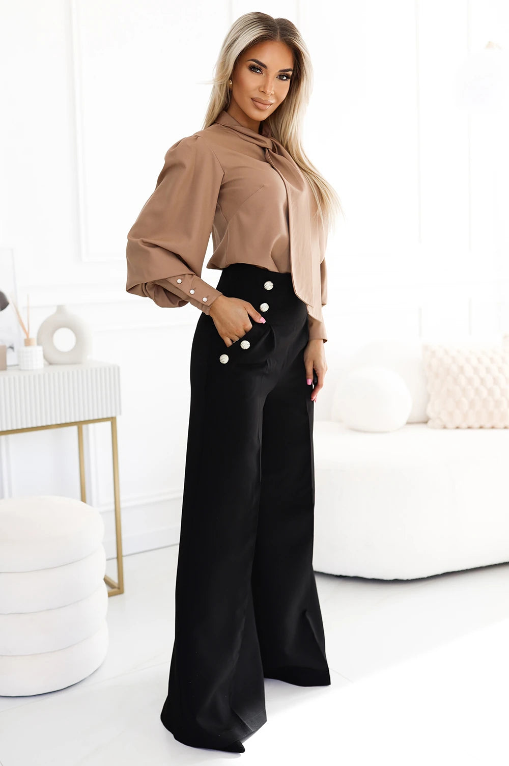 Elegant wide pants with high waist and golden buttons – Black
