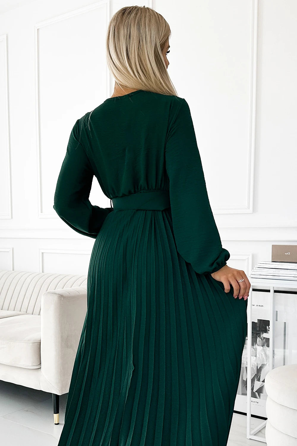 VIVIANA Pleated midi dress with a neckline, long sleeves and a wide belt – Green