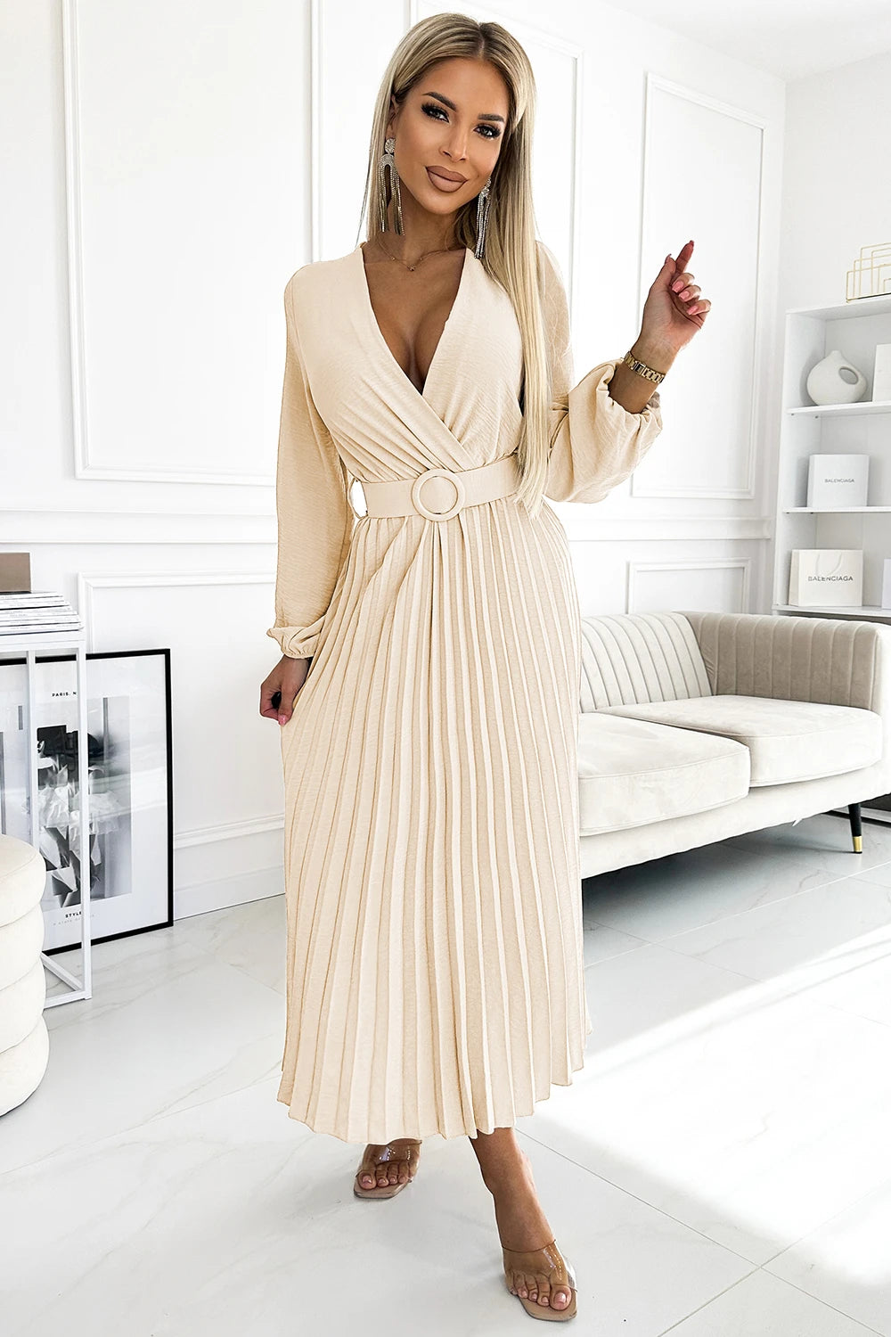VIVIANA Pleated midi dress with scoop neckline, long sleeves and wide belt – Light Beige