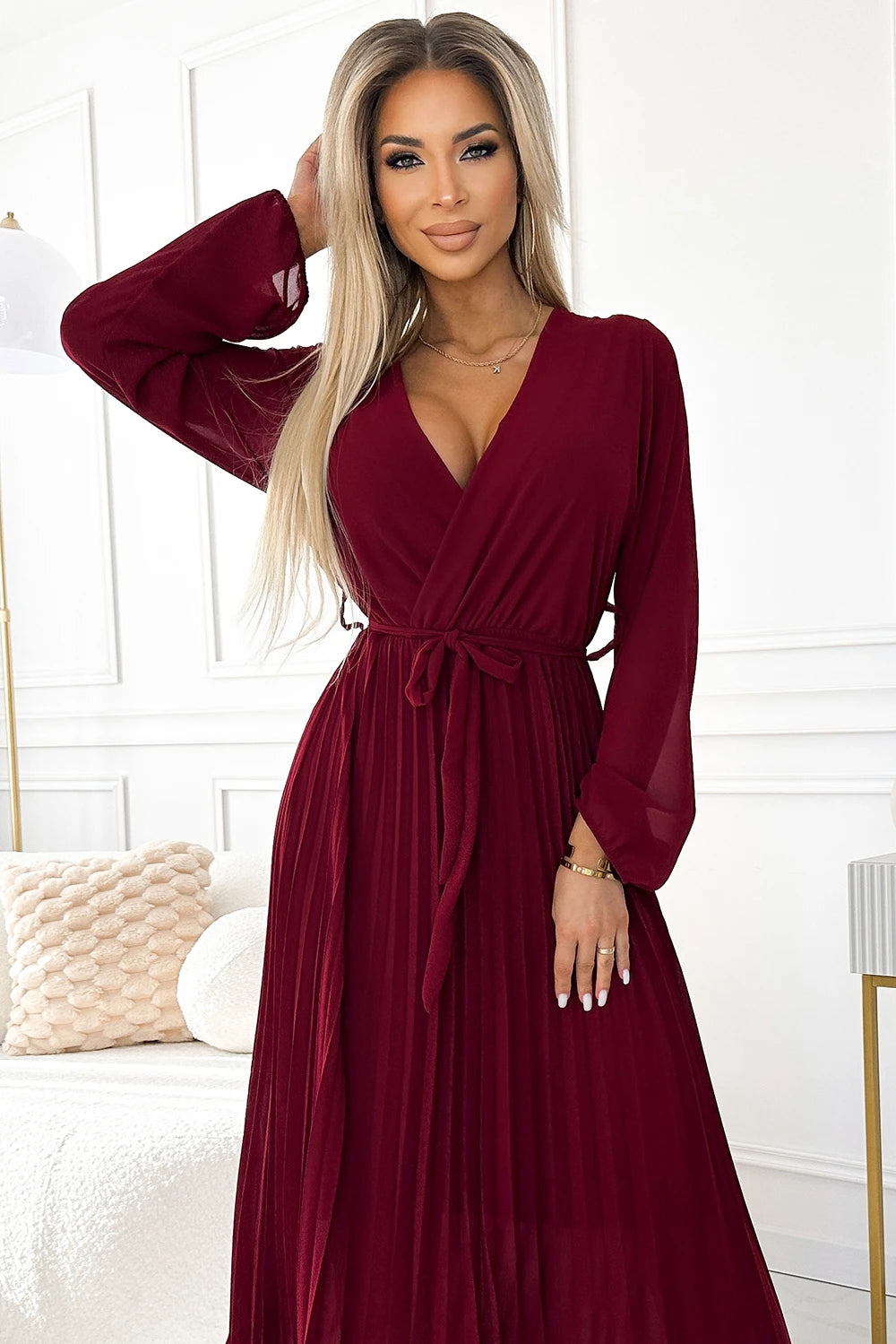 Pleated chiffon dress with scoop neckline, long sleeves and tied belt – Burgundy