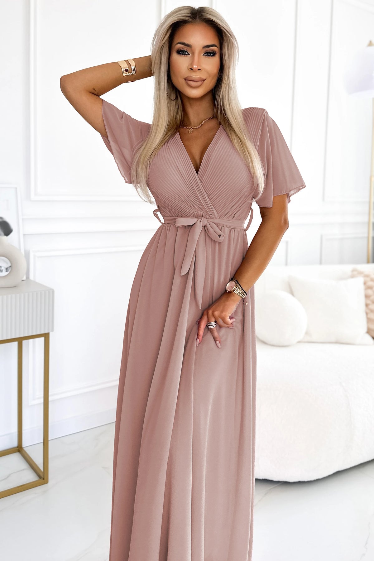 Long dress with pleated neckline and tie – Taupe