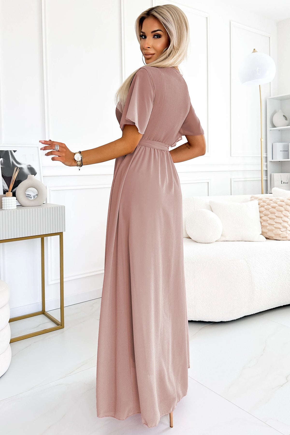 Long dress with pleated neckline and tie – Taupe