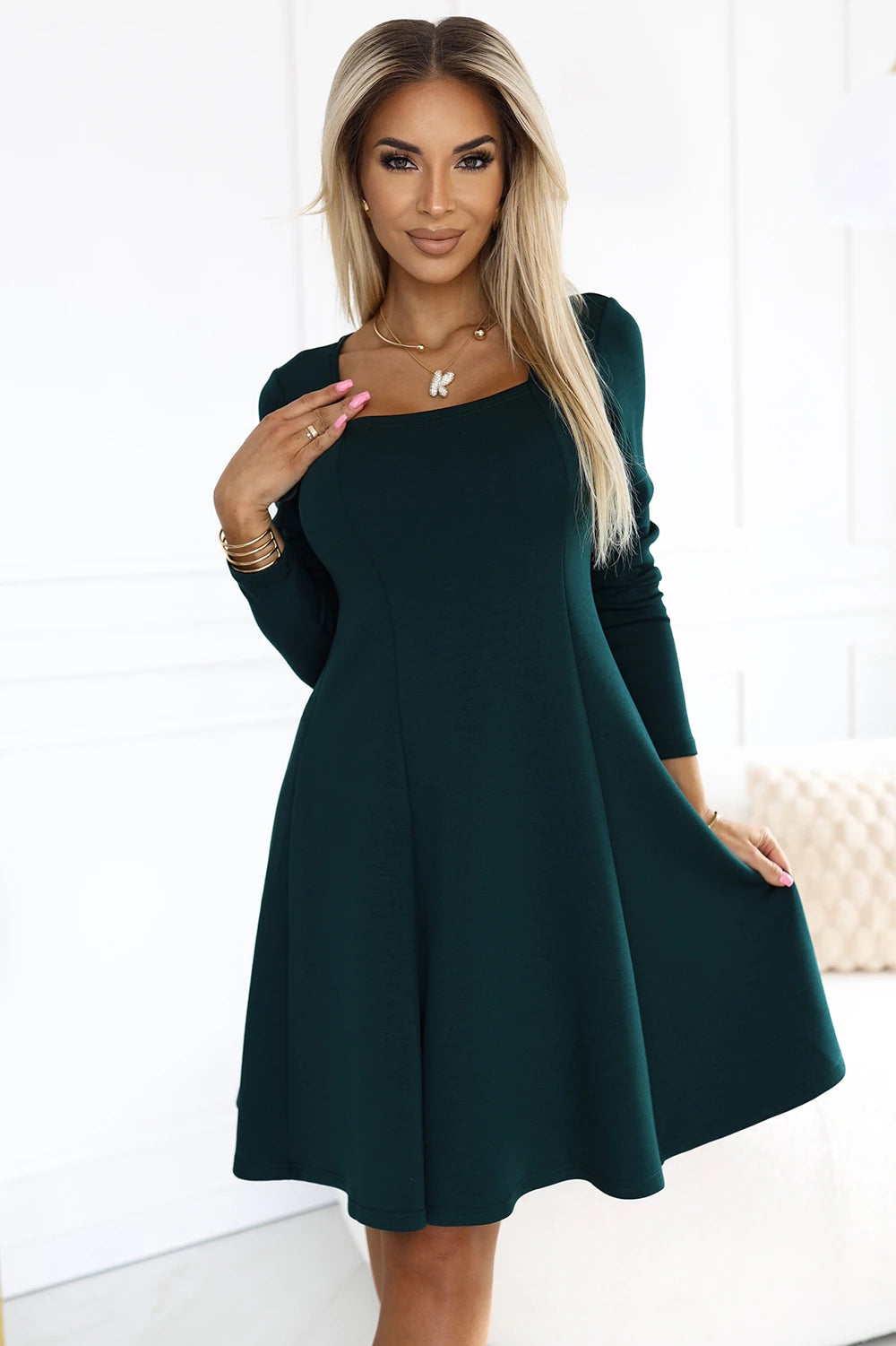 IVANA comfortable trapeze dress with a neckline and long sleeves – Green