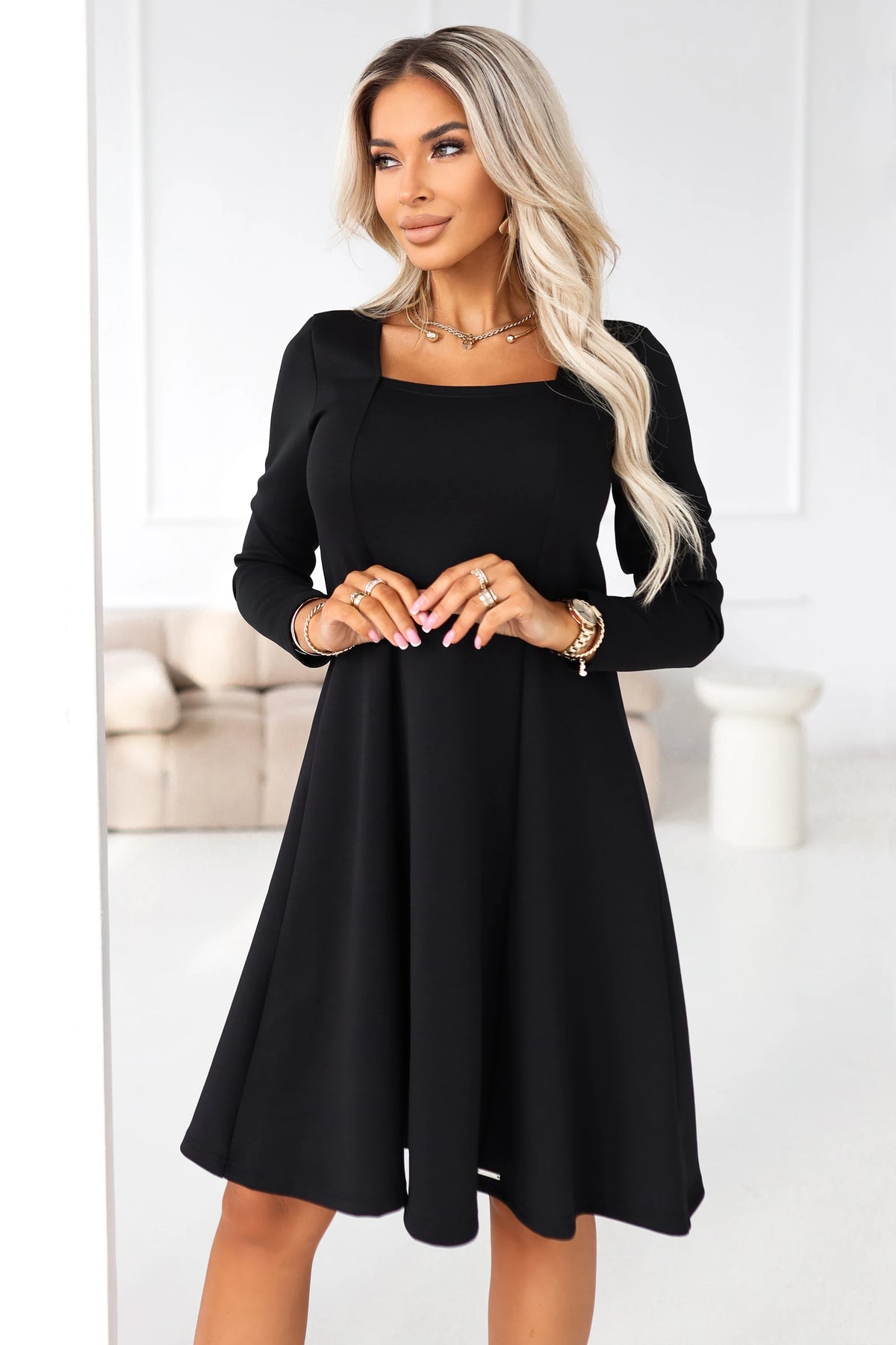 IVANA comfortable trapeze dress with a neckline and long sleeves – Black