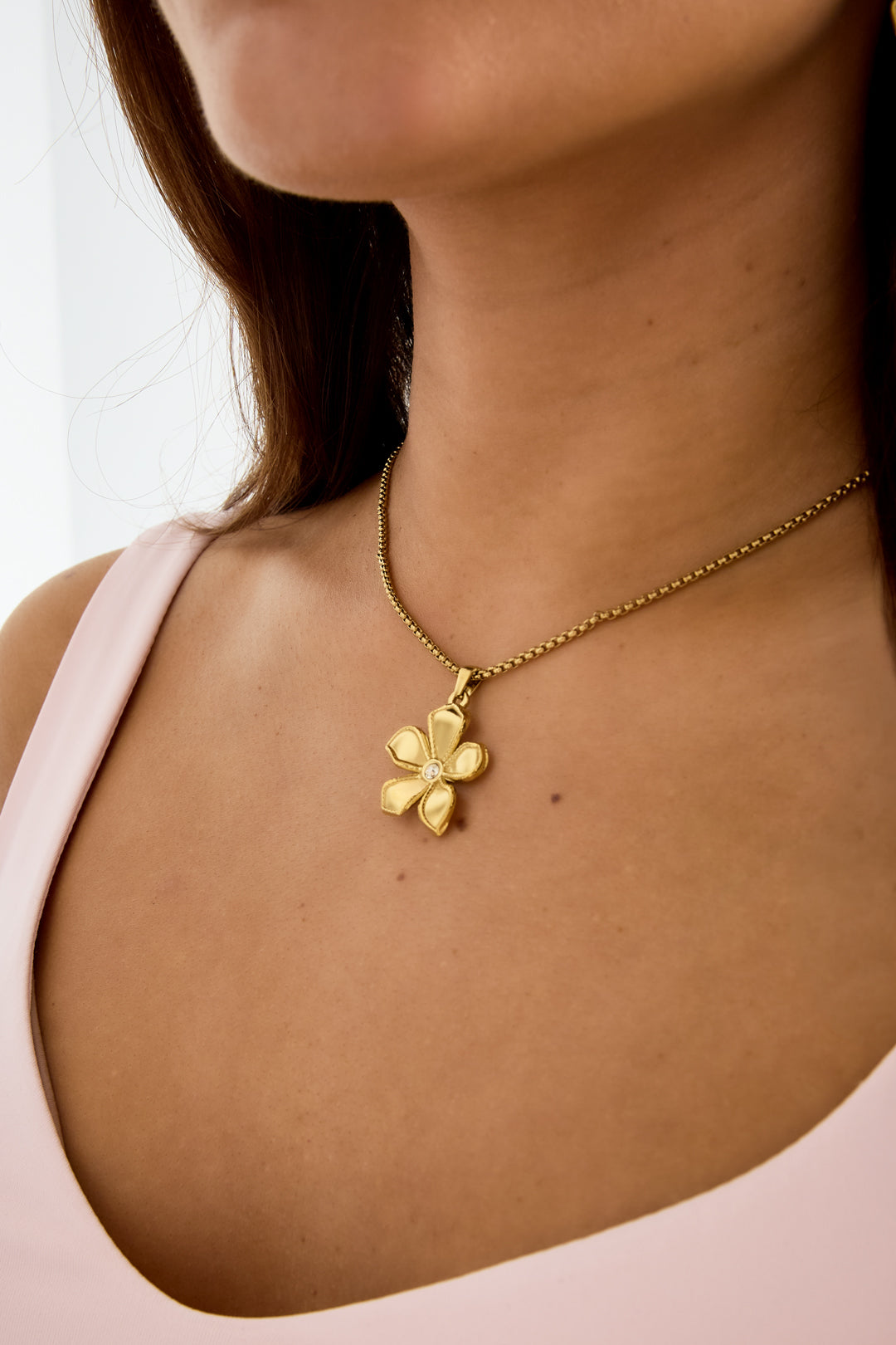 flower necklace