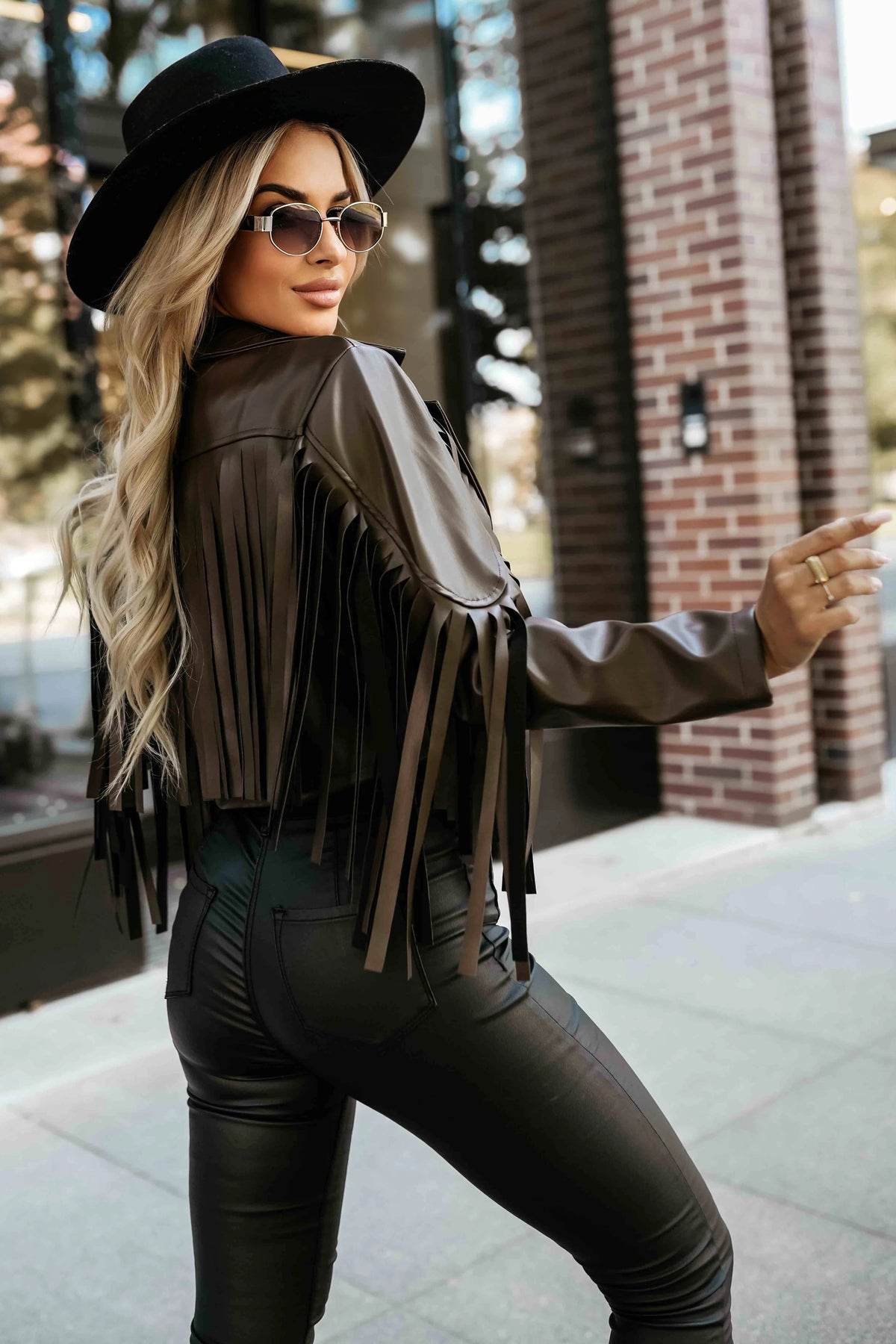 Short jacket with fringes made of soft eco-leather – Chocolate