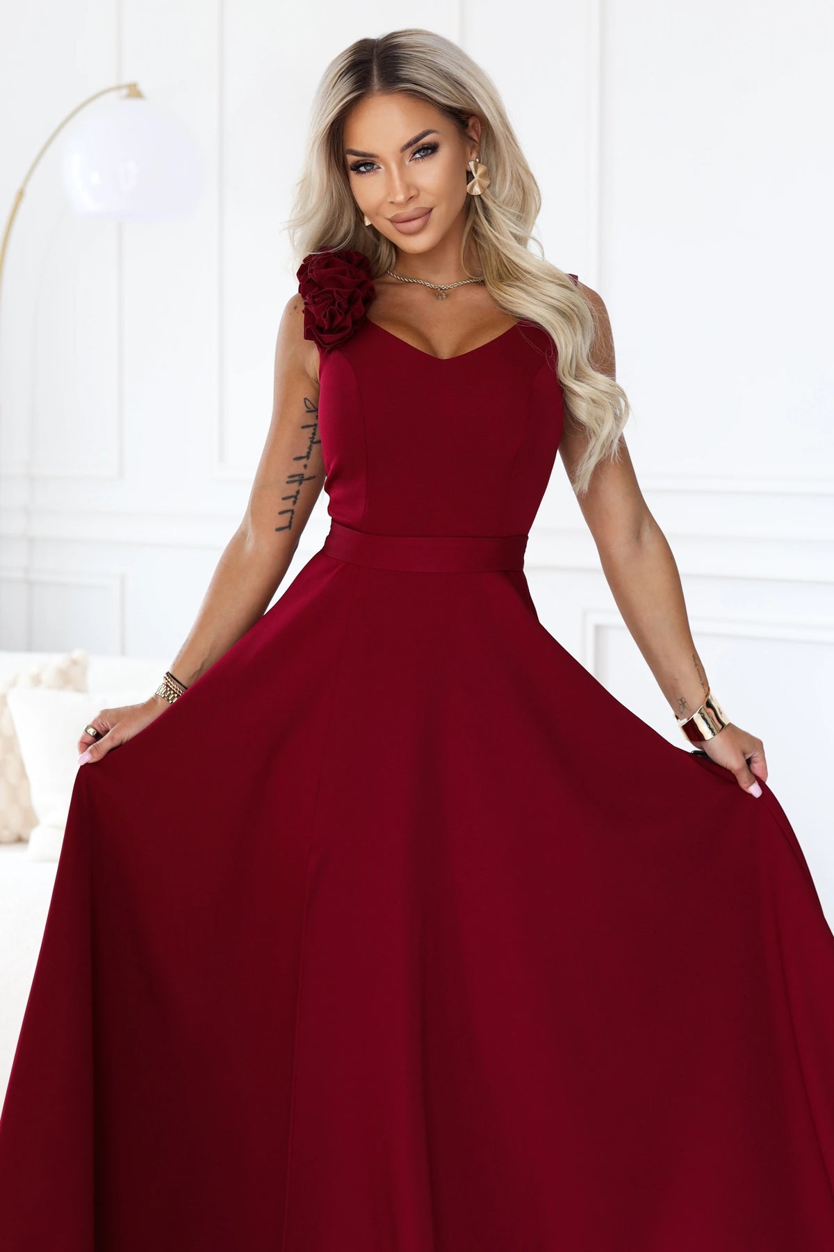 Elegant evening maxi dress with a slit and roses – Burgundy