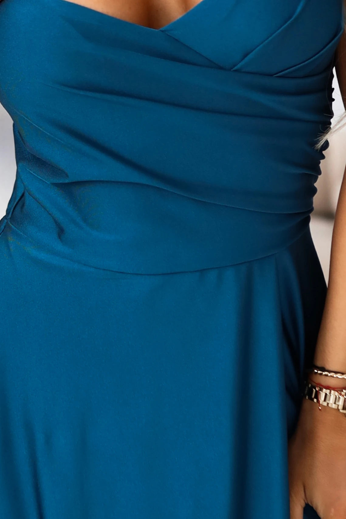 Long evening dress with straps and a slit on the leg – Teal