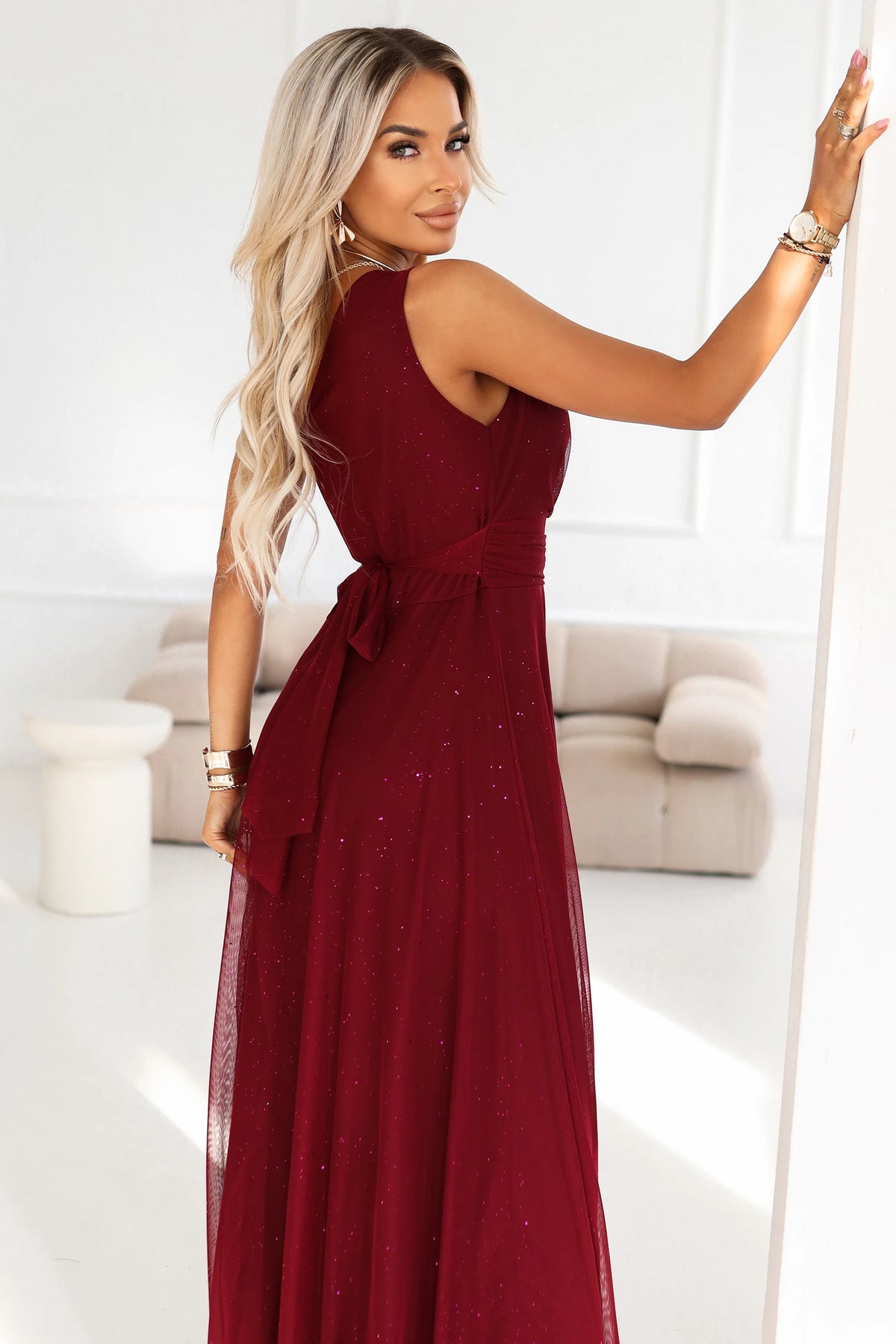 Long, shiny, one-shoulder evening dress – Burgundy