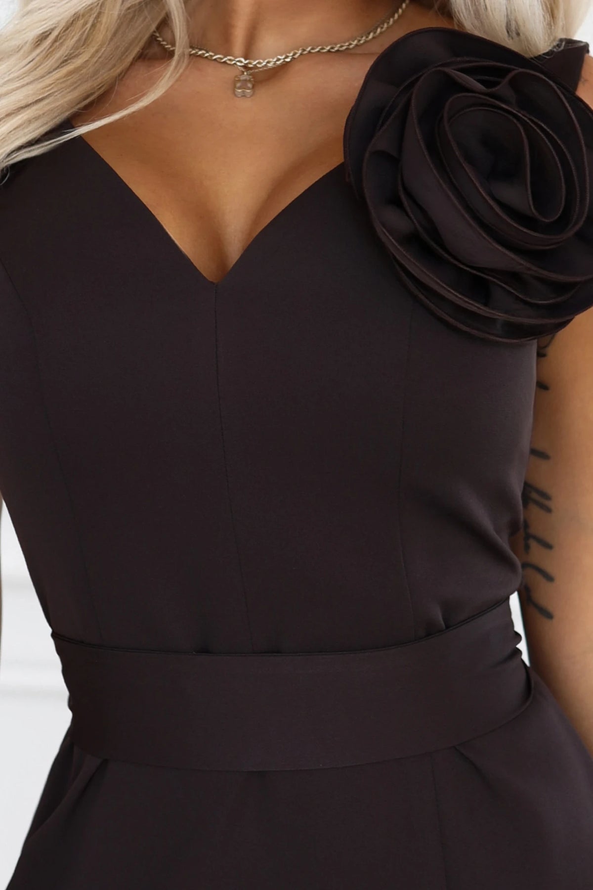 Romantic maxi dress with a shoulder flower and a slit – Chocolate Brown