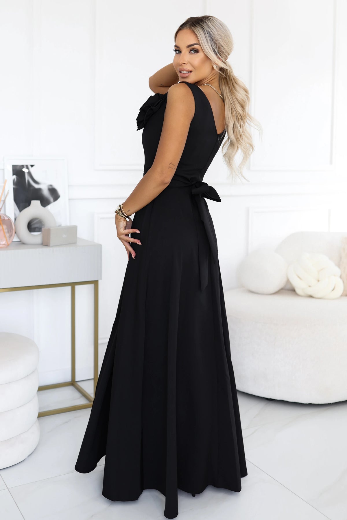 Romantic maxi dress with a shoulder flower and a slit – Classic Black