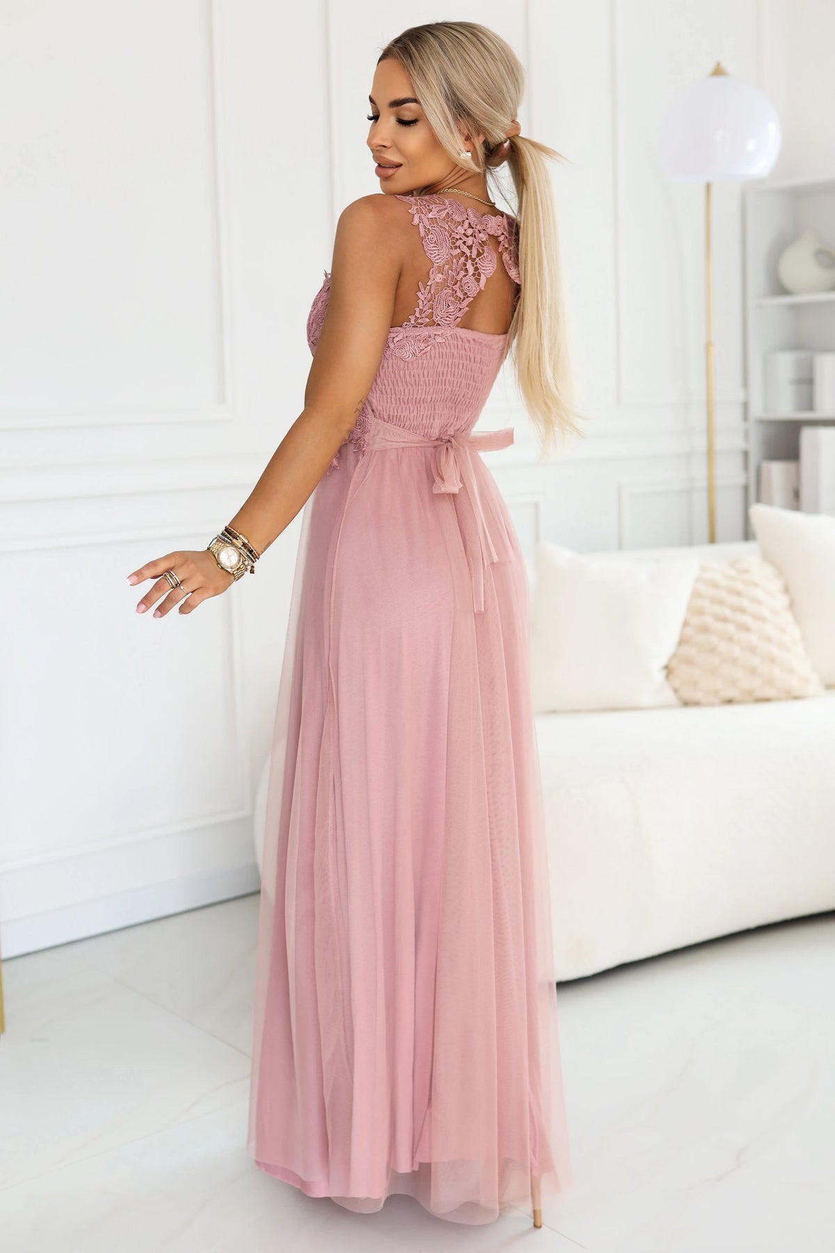 Romantic maxi wedding dress with embroidered lace and tulle – Powder Pink