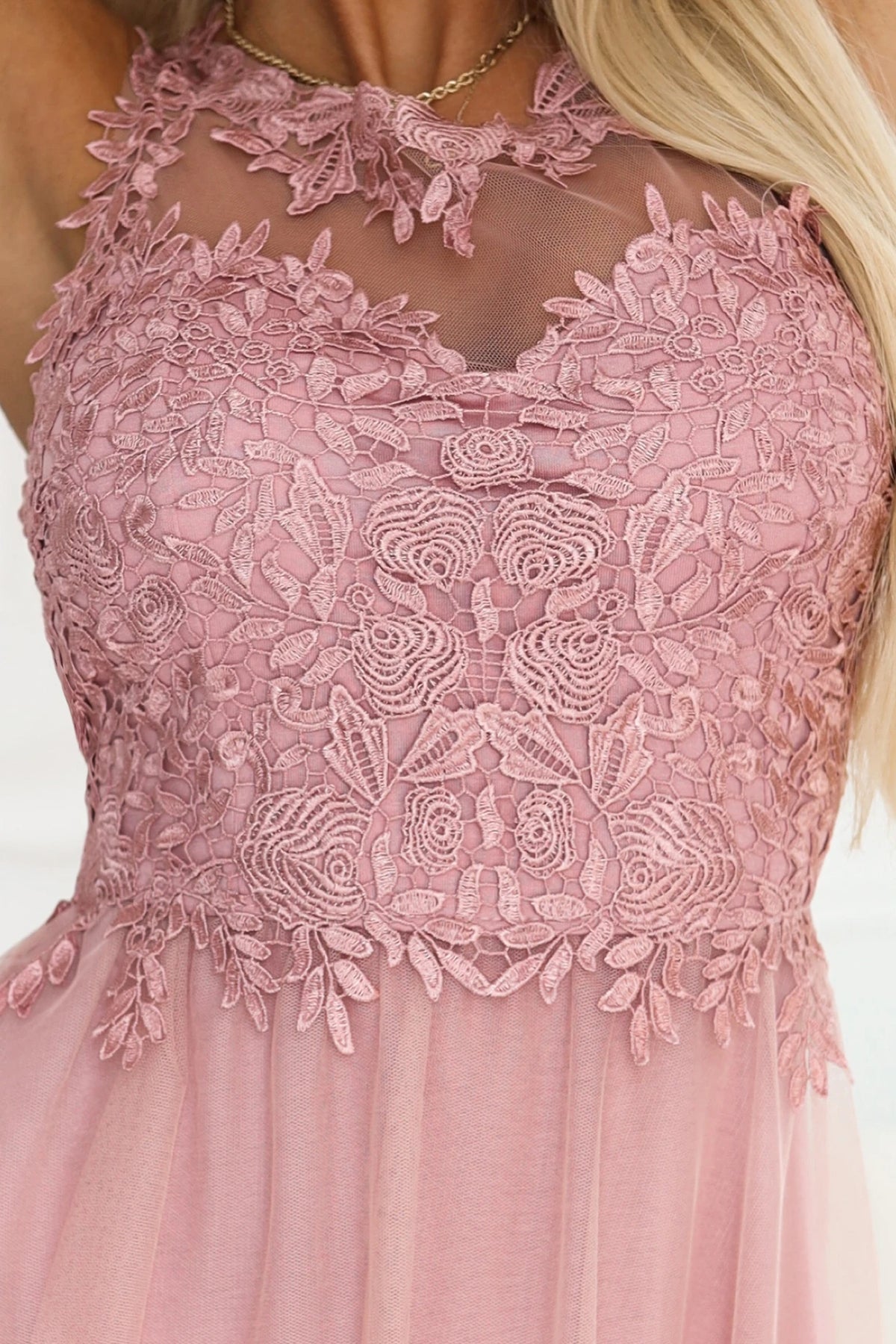 Romantic maxi wedding dress with embroidered lace and tulle – Powder Pink