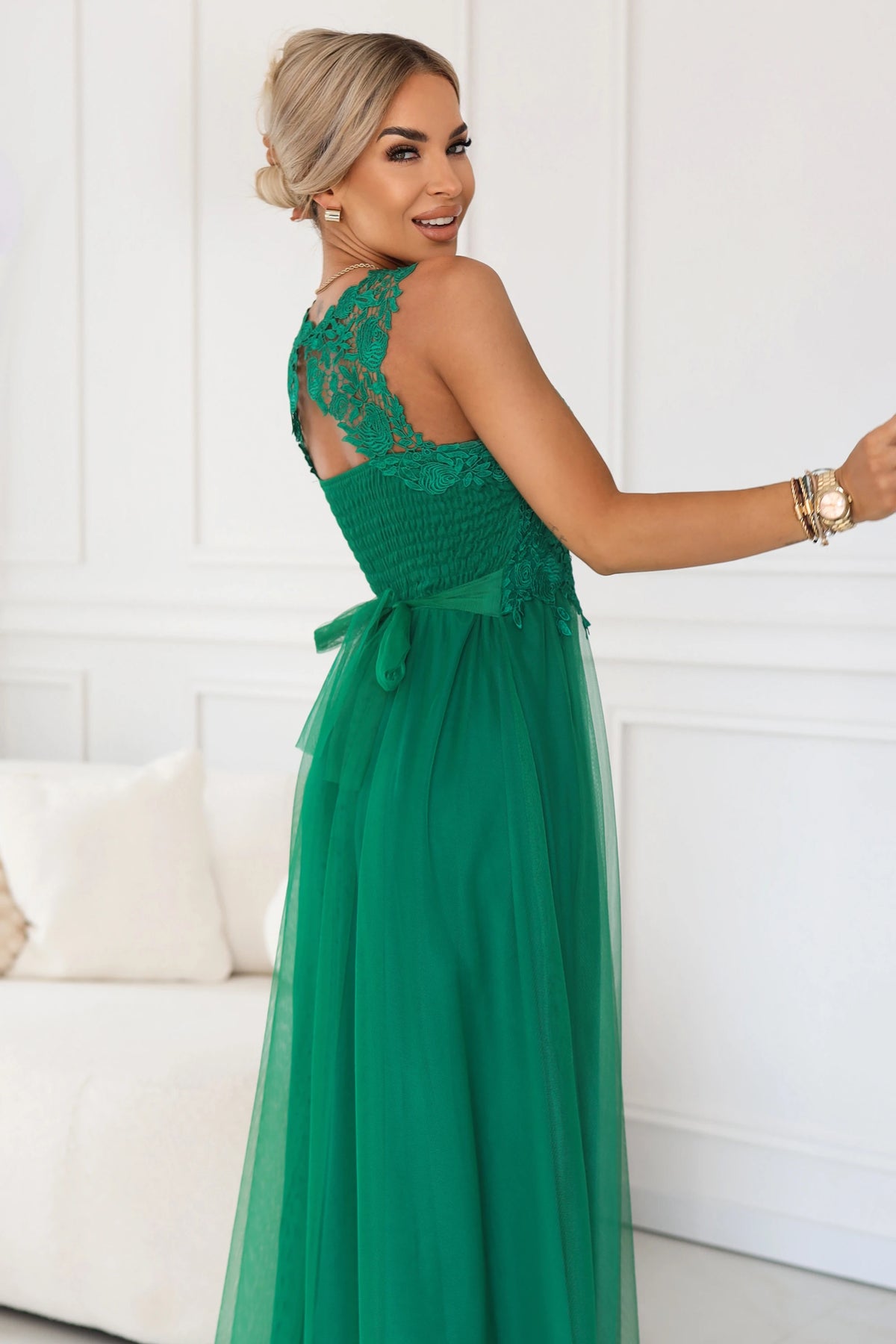 Romantic maxi wedding dress with embroidered lace and tulle – Green