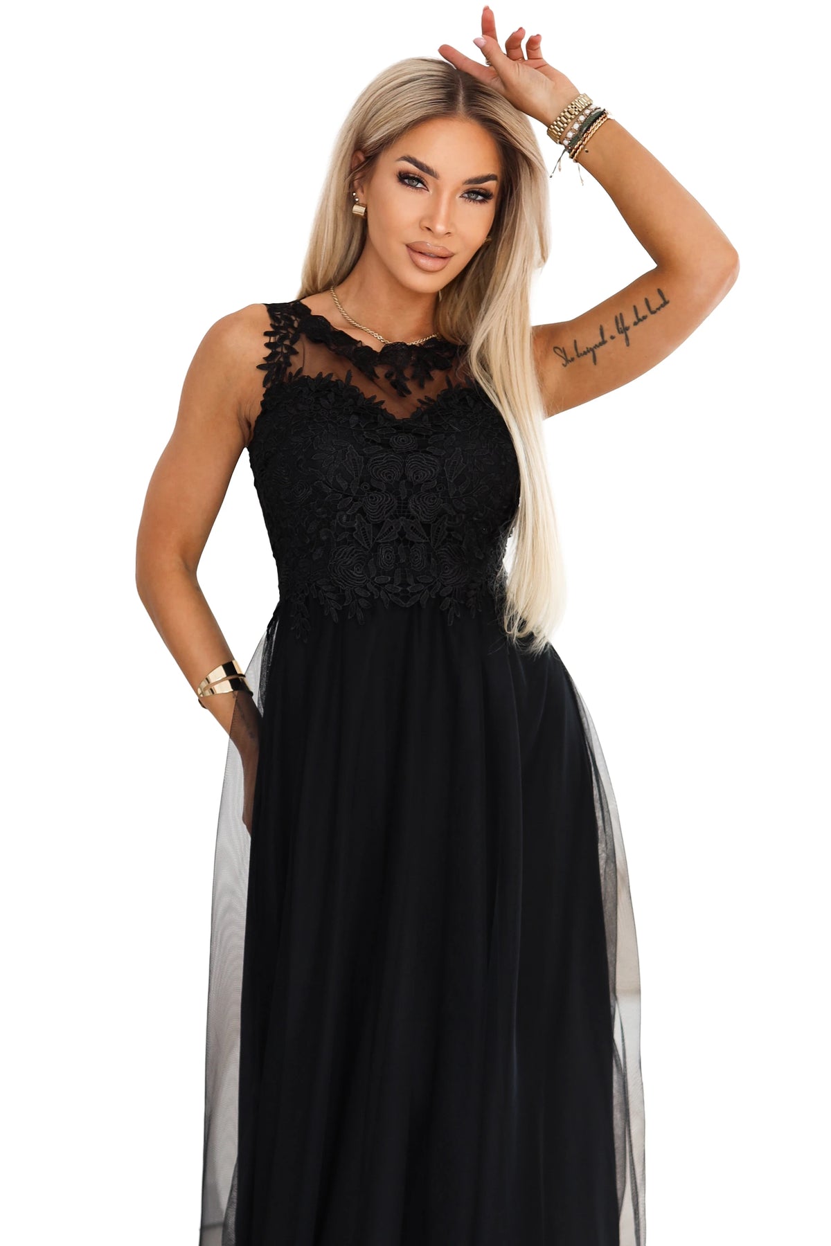 Romantic maxi dress with embroidered lace and tulle – Black