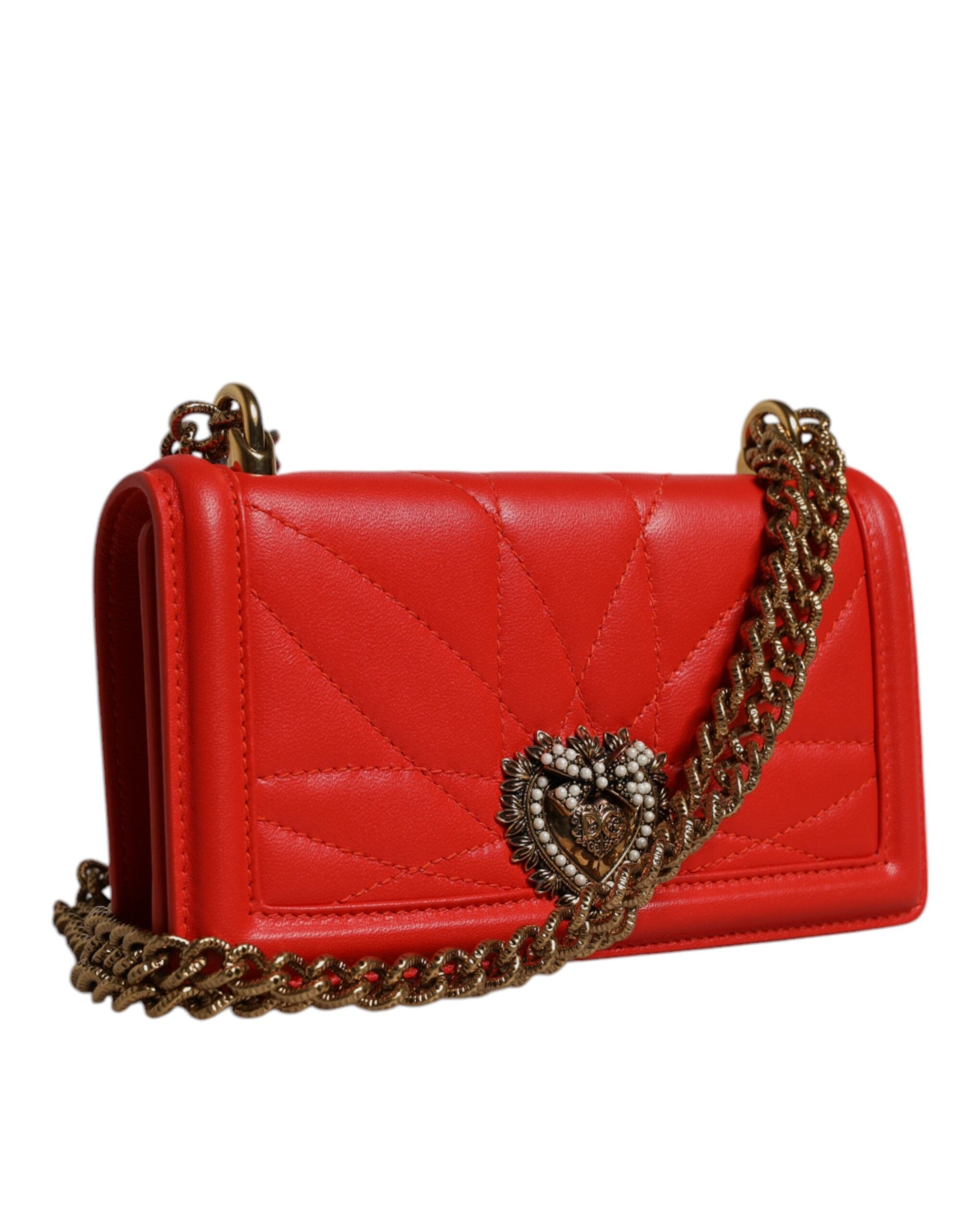 Červená prošívaná crossbody taška Devotion s řetízkem