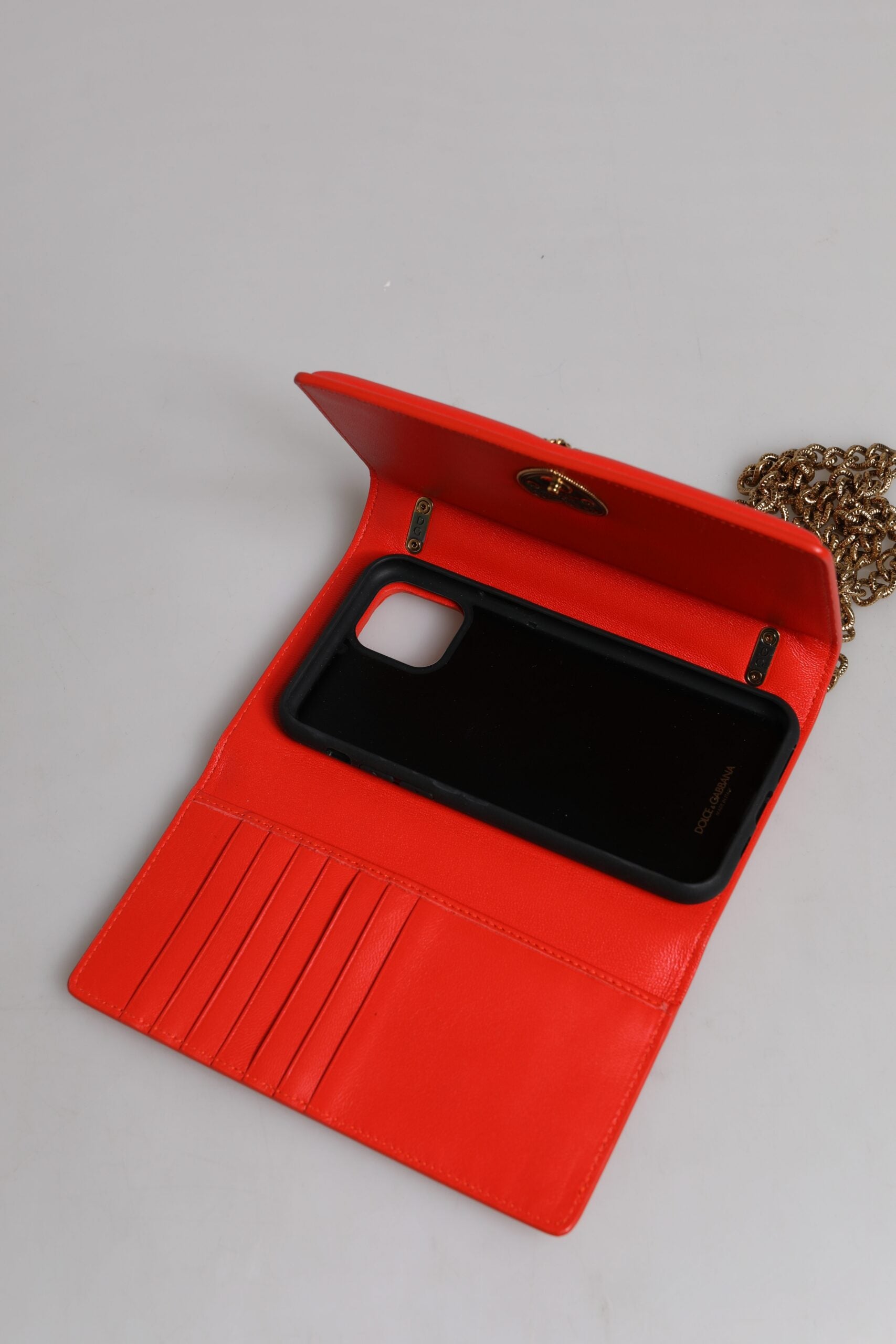 Červená prošívaná crossbody taška Devotion s řetízkem