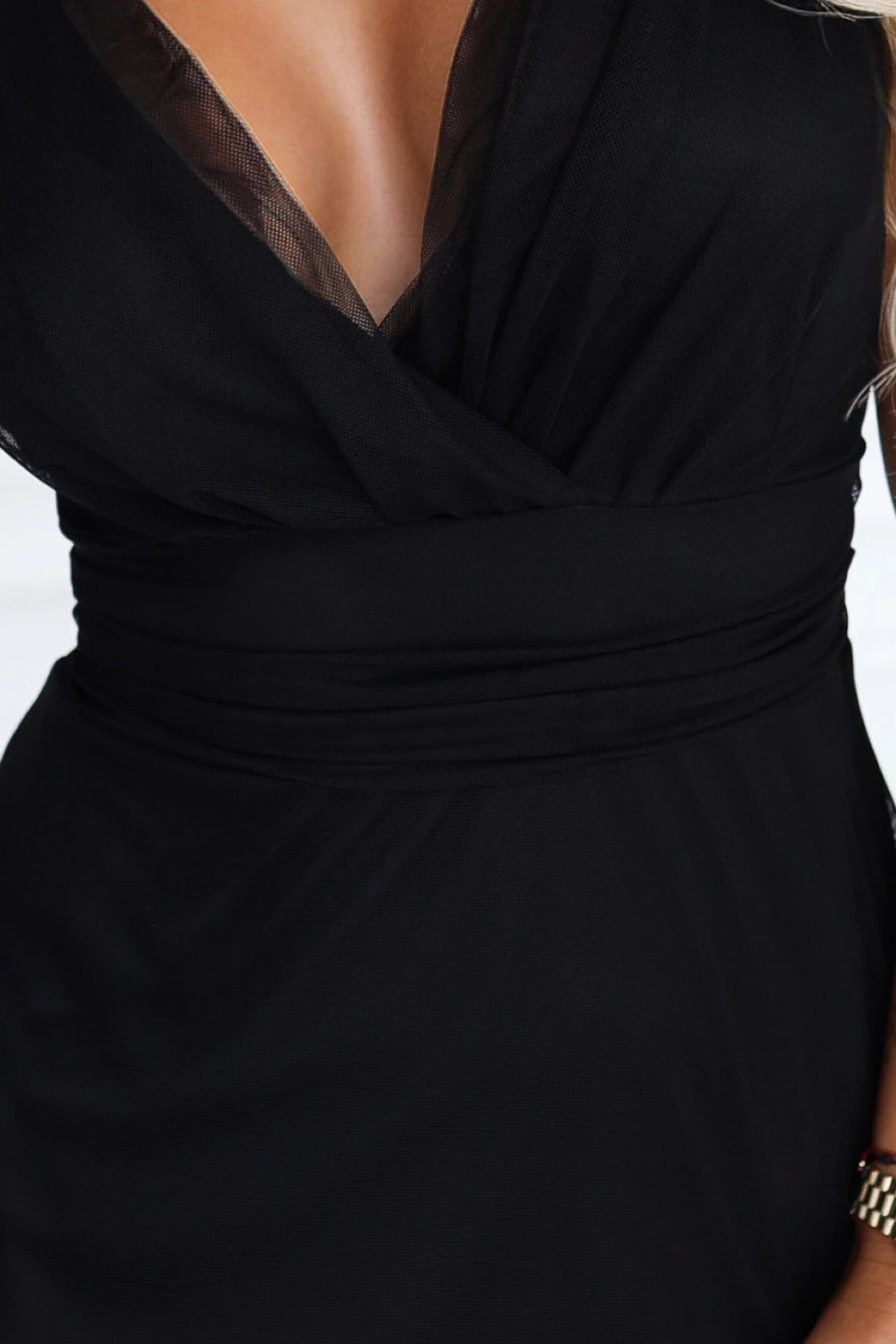 Elegant maxi dress with a wrap neckline and open back – Black