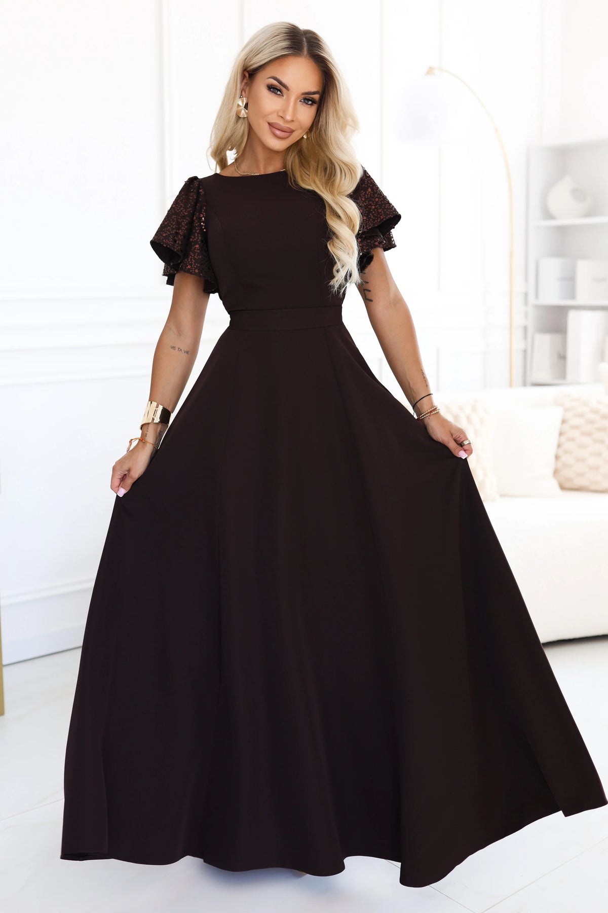 MIRELLA Elegant flared maxi dress with sequin sleeves – Chocolate Brown