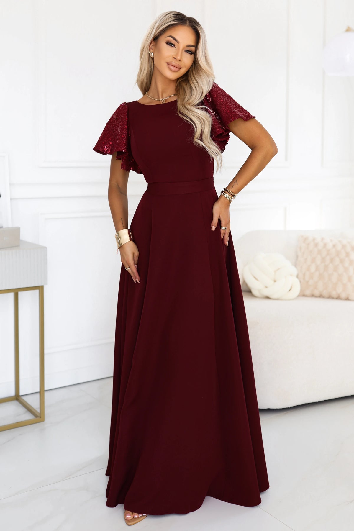 MIRELLA Elegant flared maxi dress with sequin sleeves – Burgundy